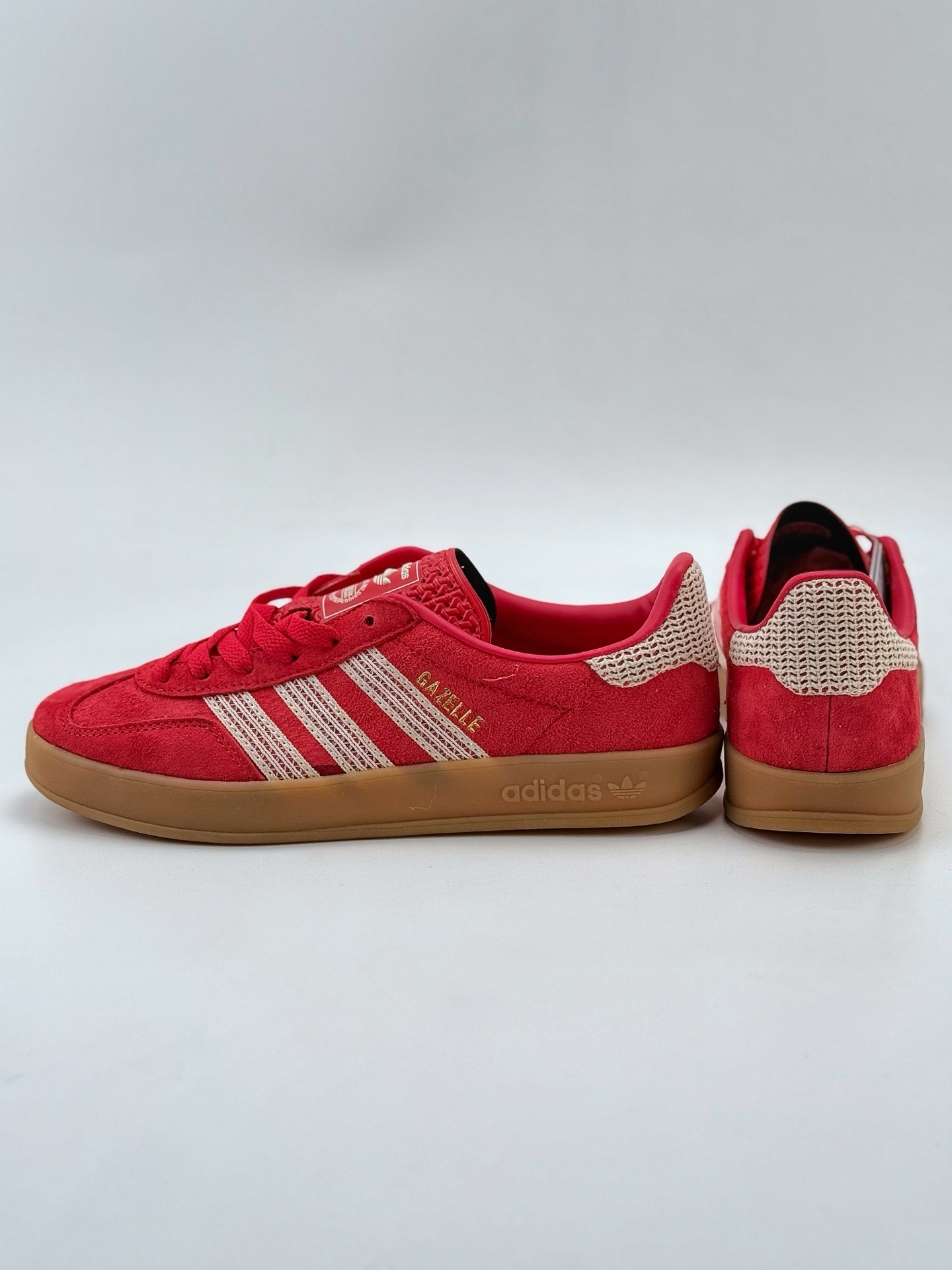 adidas Originals Gazelle INdoor 红 三叶草休闲防滑耐磨低帮板鞋  JI2756