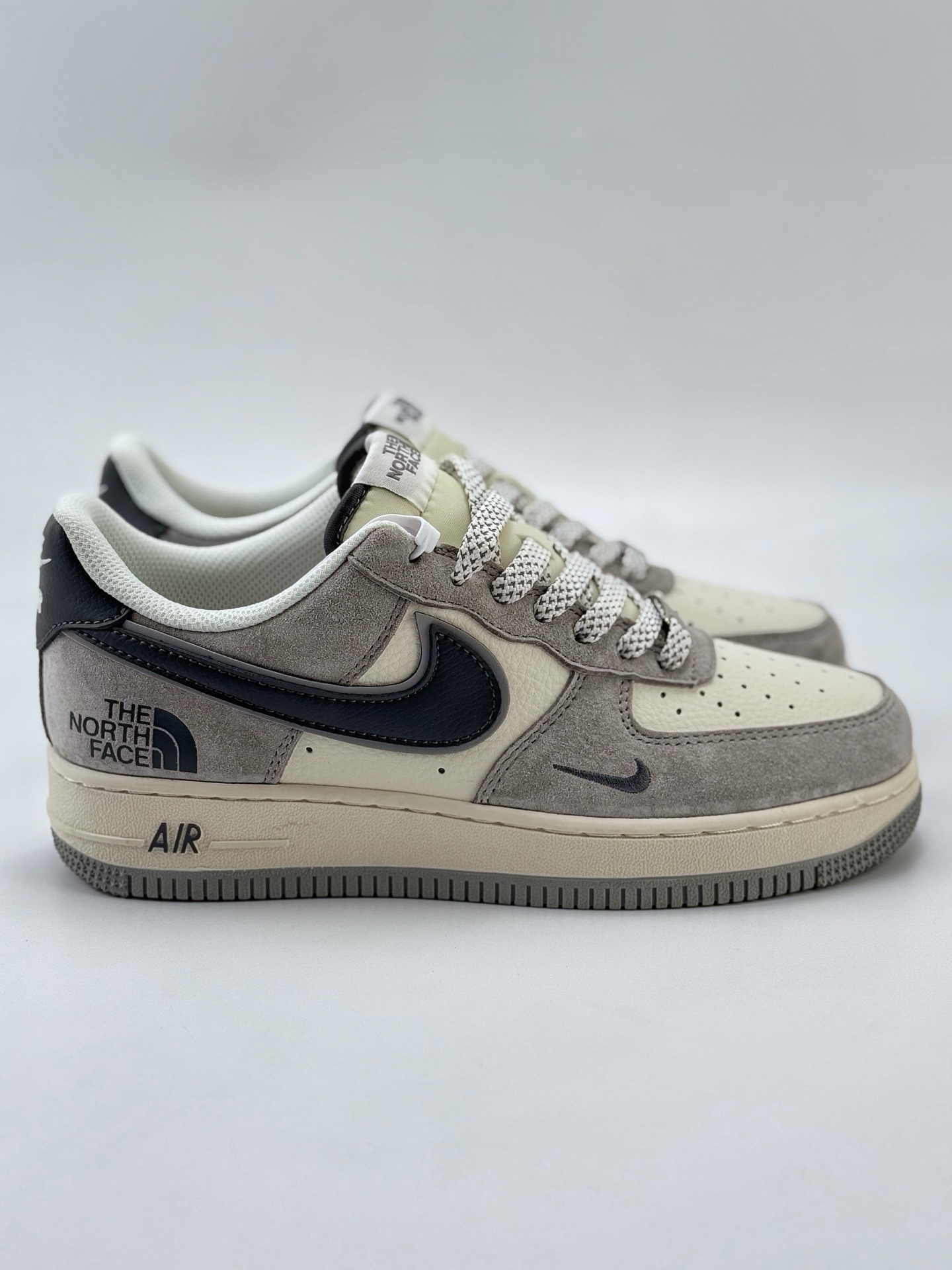 Nike Air Force 1 Low 07 x The North Face 灰白黑小钩满天星  XZ6188-760
