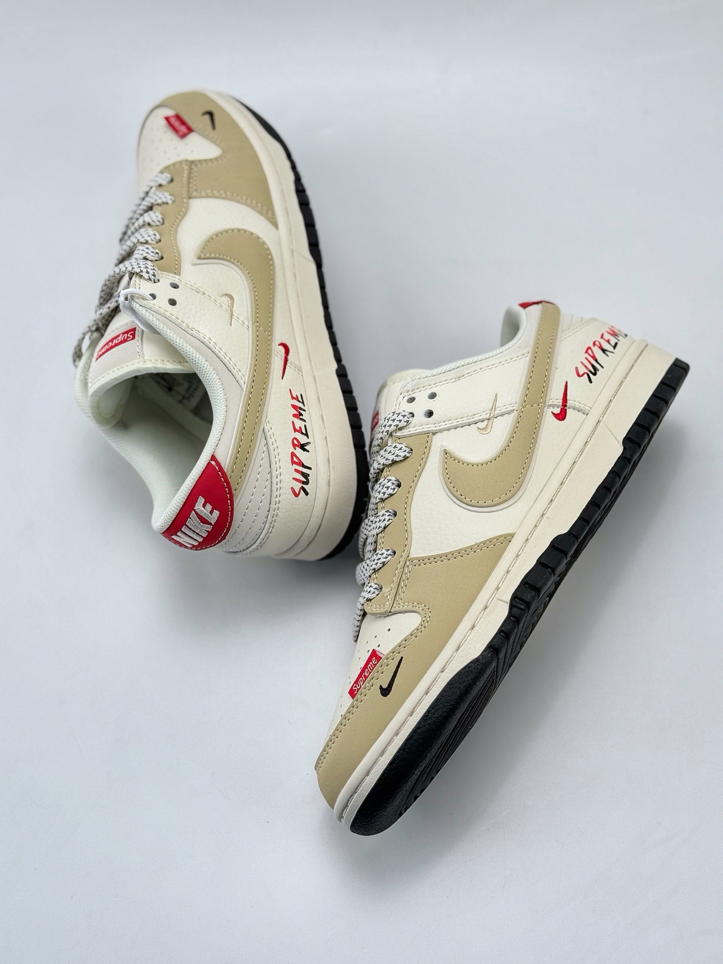 Nike SB Dunk Low x Supreme 白黄红三小钩满天星  XS6089-506
