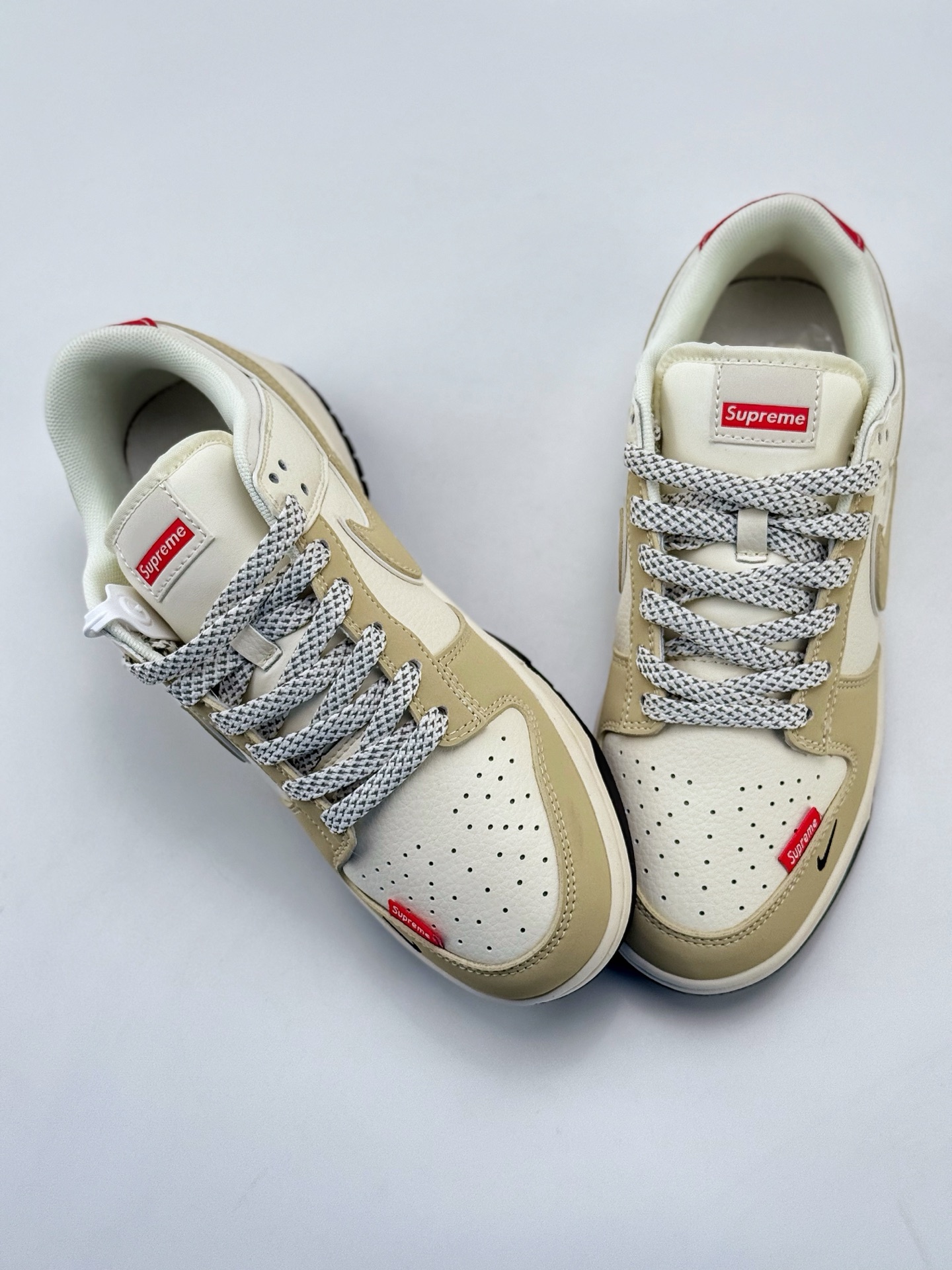 Nike SB Dunk Low x Supreme 白黄红三小钩满天星  XS6089-506