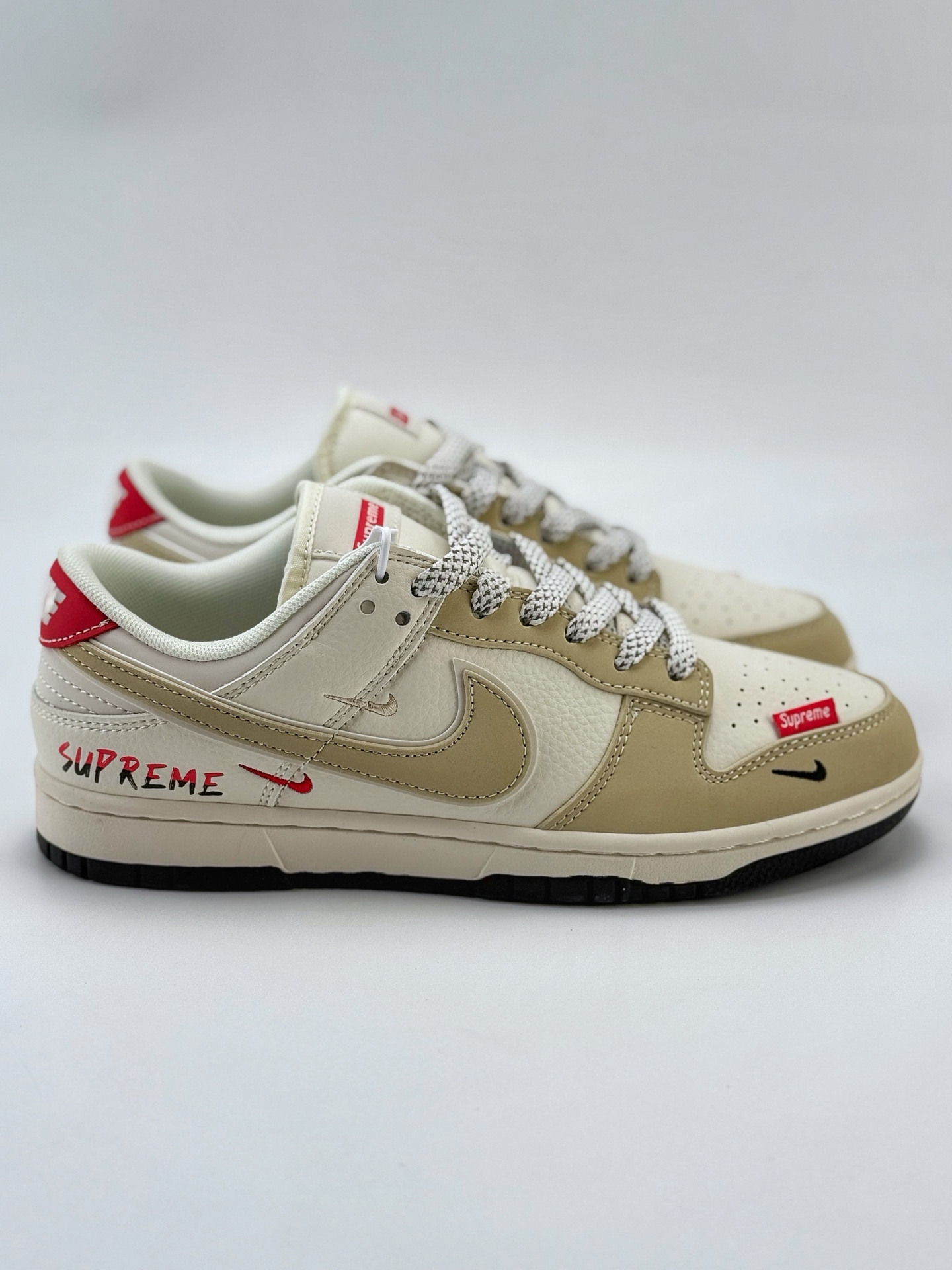 Nike SB Dunk Low x Supreme 白黄红三小钩满天星  XS6089-506