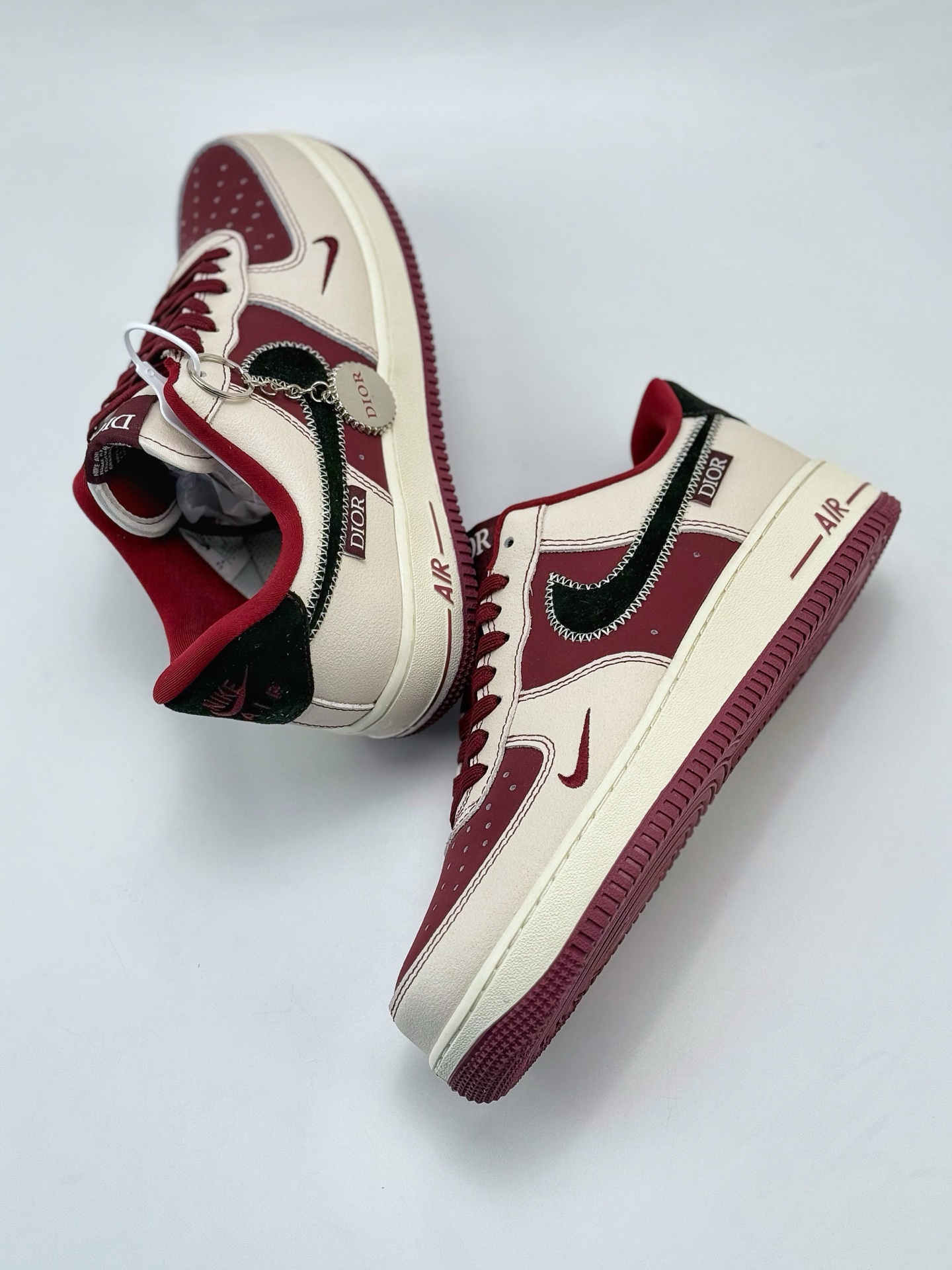260 Nike Air Force 1 Low 07 x DIOR 白红小钩  KK1988-046