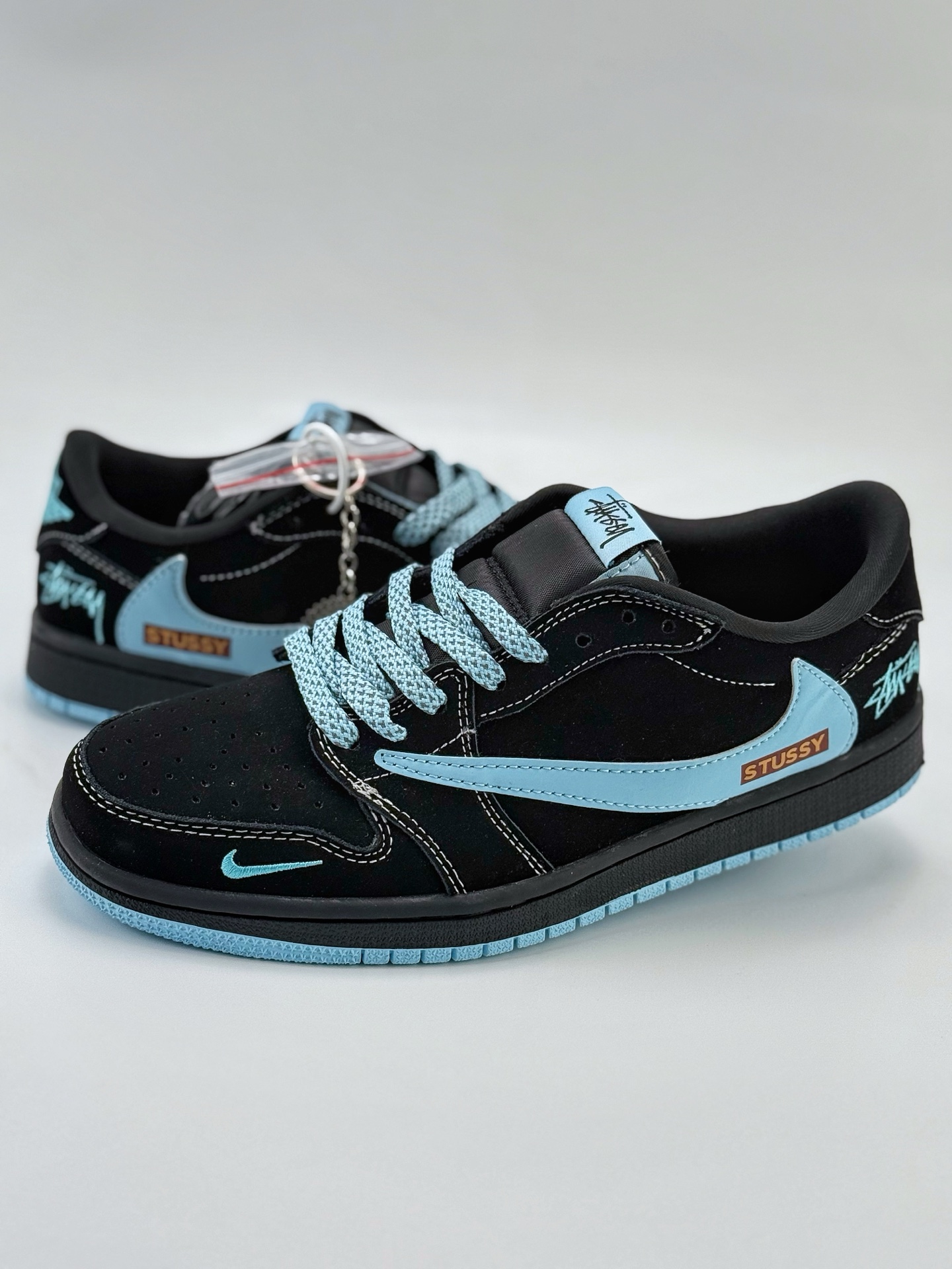 280 Travis Scott x Nike Air Jordan 1 Low x Stussy Air Jordan 1 Low 反转黑蓝小钩满天星倒钩  XS2024-008