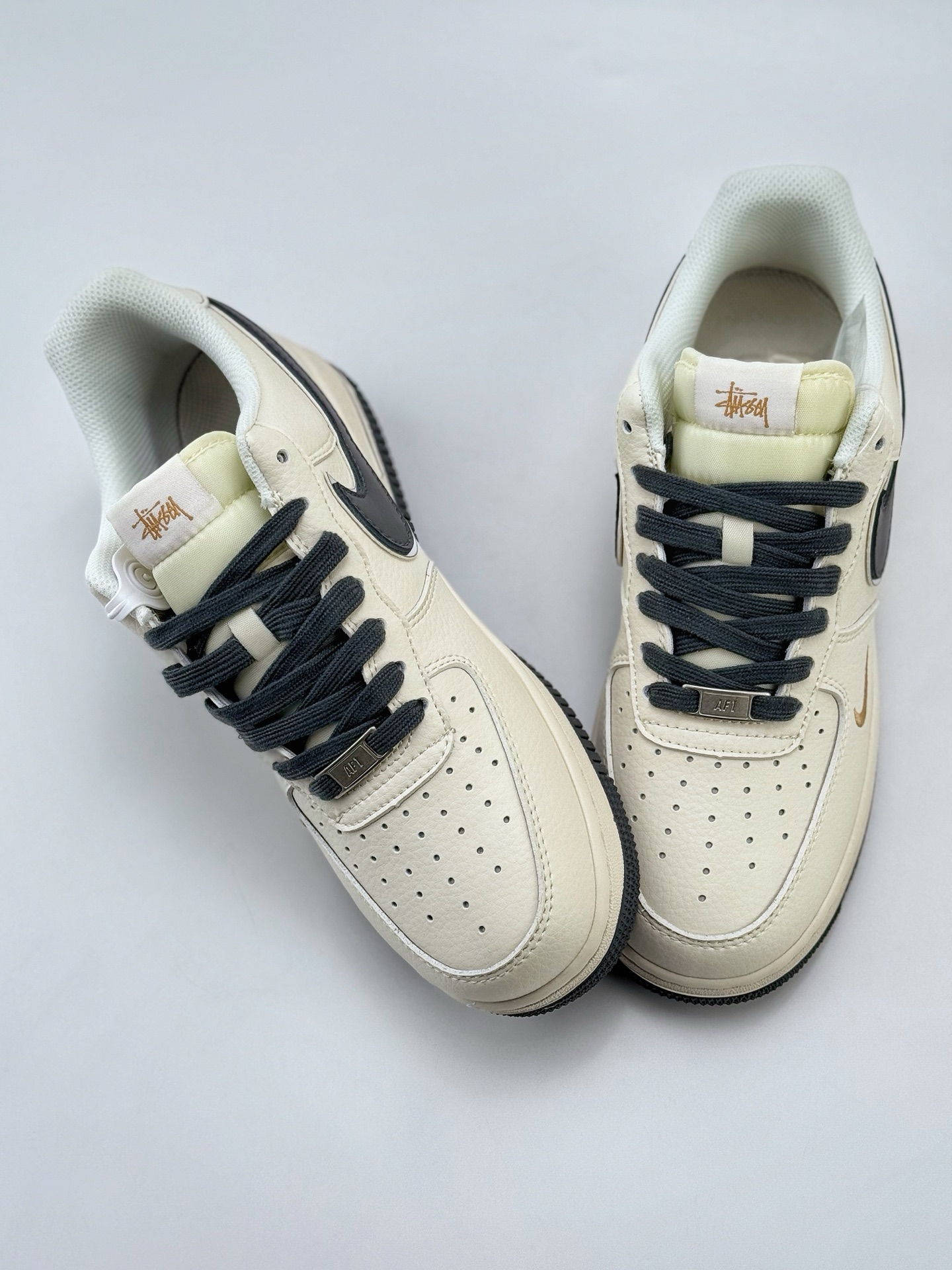 Nike Air Force 1 Low 07 x Stussy 白蓝金小钩  XZ6188-705