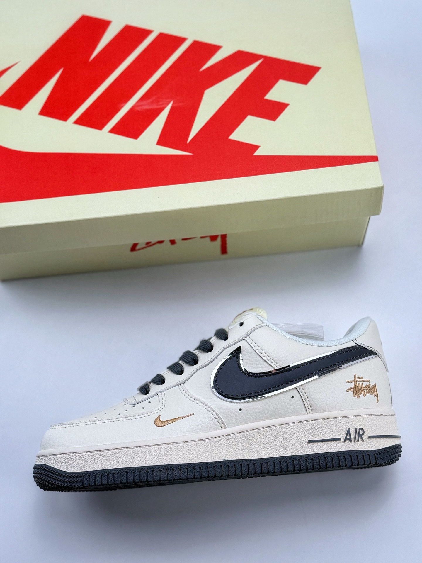 Nike Air Force 1 Low 07 x Stussy 白蓝金小钩  XZ6188-705