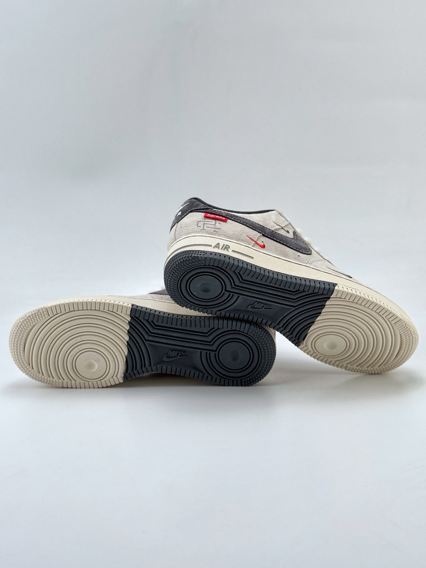Nike Air Force 1 Low 07 x Reigning Champ x Supreme 白灰三小钩 SJ6698-022
