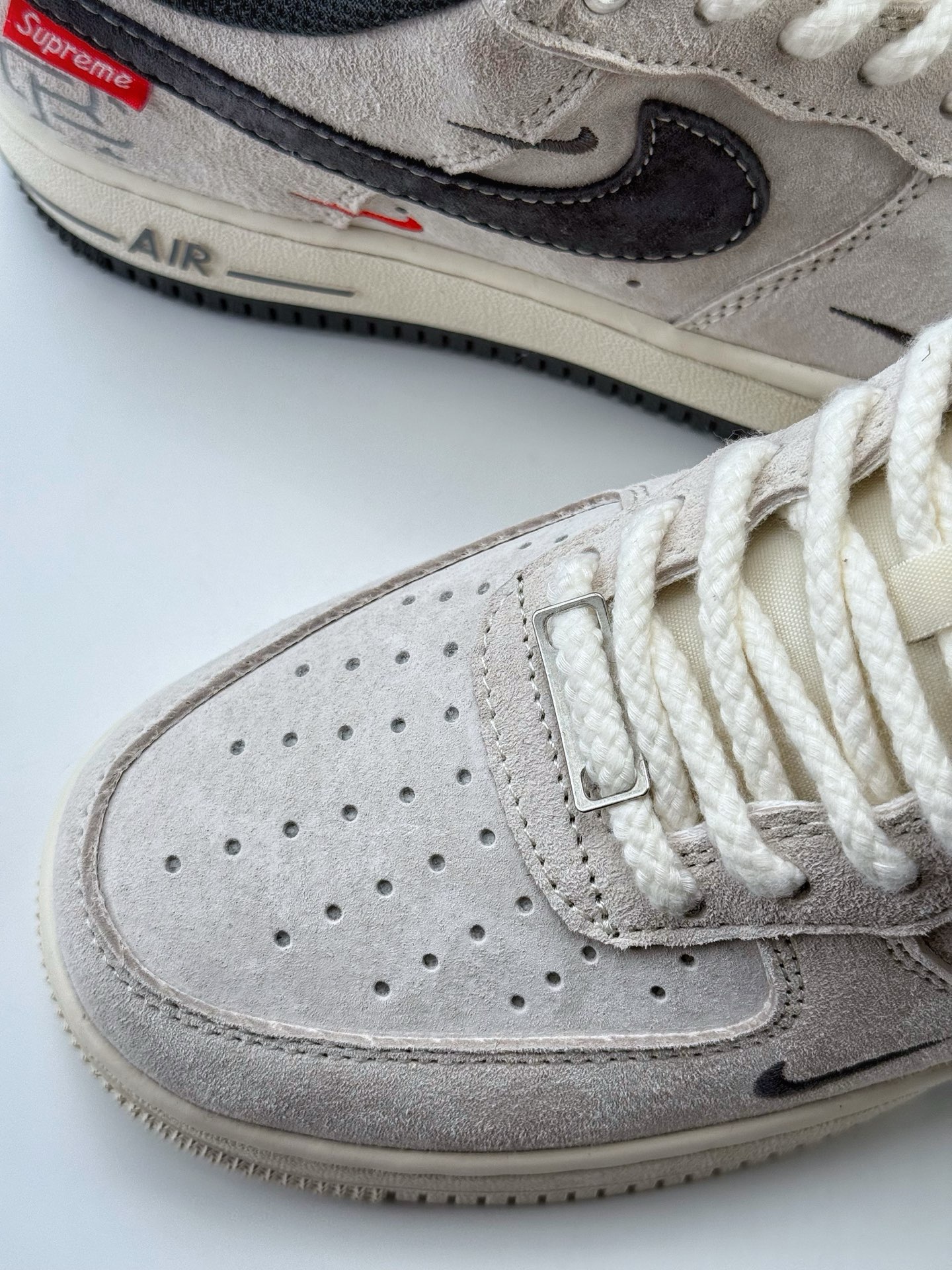 Nike Air Force 1 Low 07 x Reigning Champ x Supreme 白灰三小钩 SJ6698-022