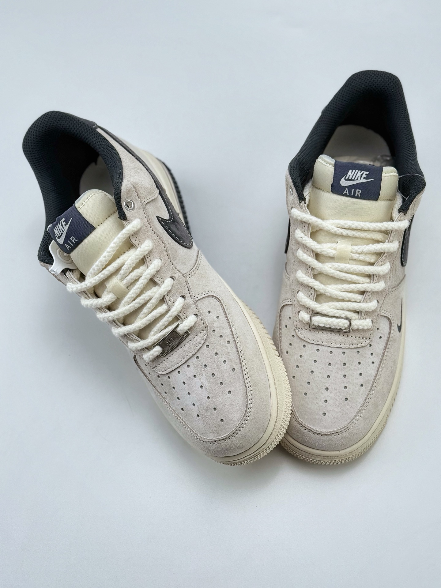 Nike Air Force 1 Low 07 x Reigning Champ x Supreme 白灰三小钩 SJ6698-022