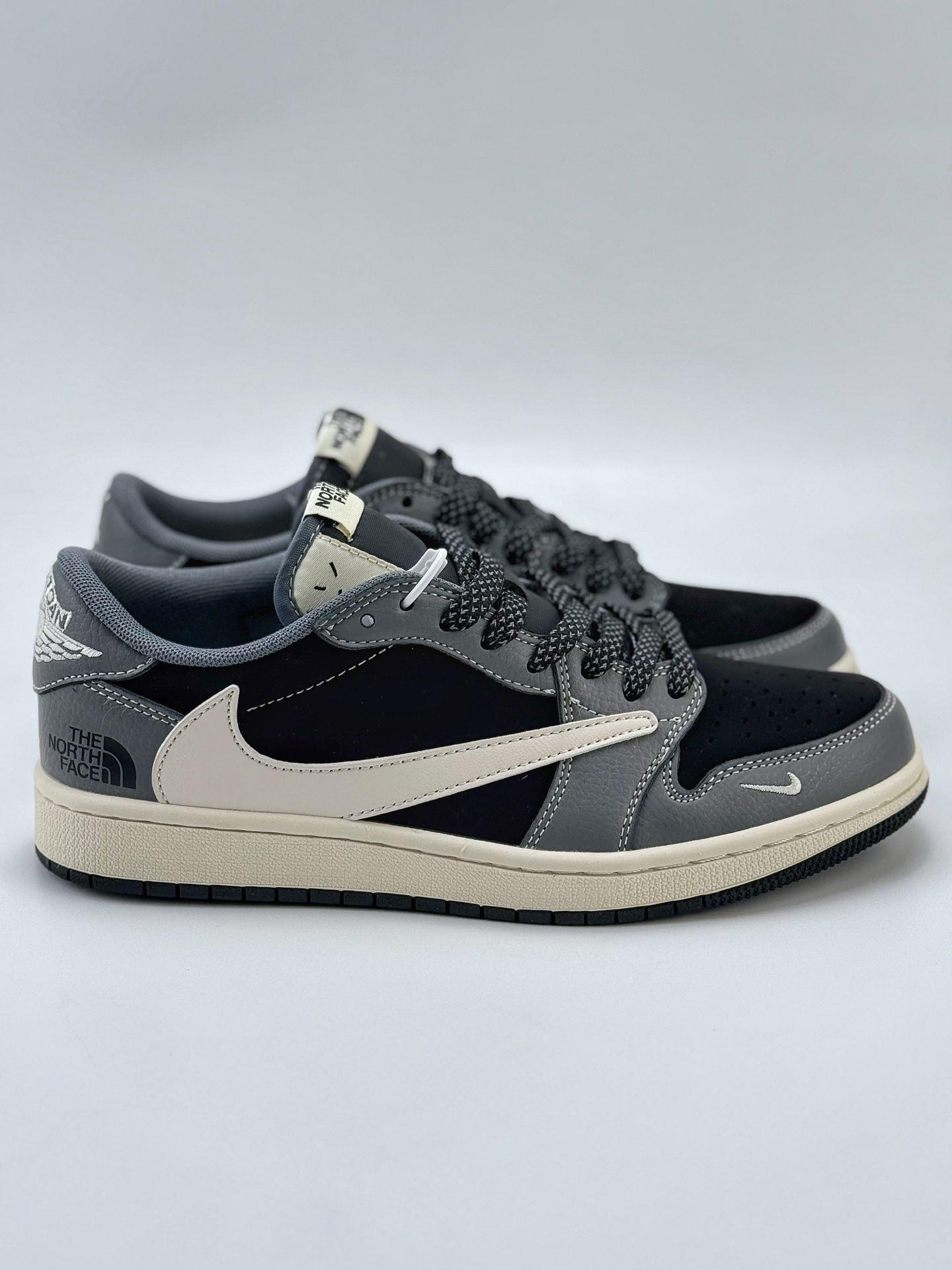 Travis Scott x Nike Air Jordan 1 Low x The North Face Air Jordan 1 Low 反转黑灰白小钩满天星倒钩  XS6089-513
