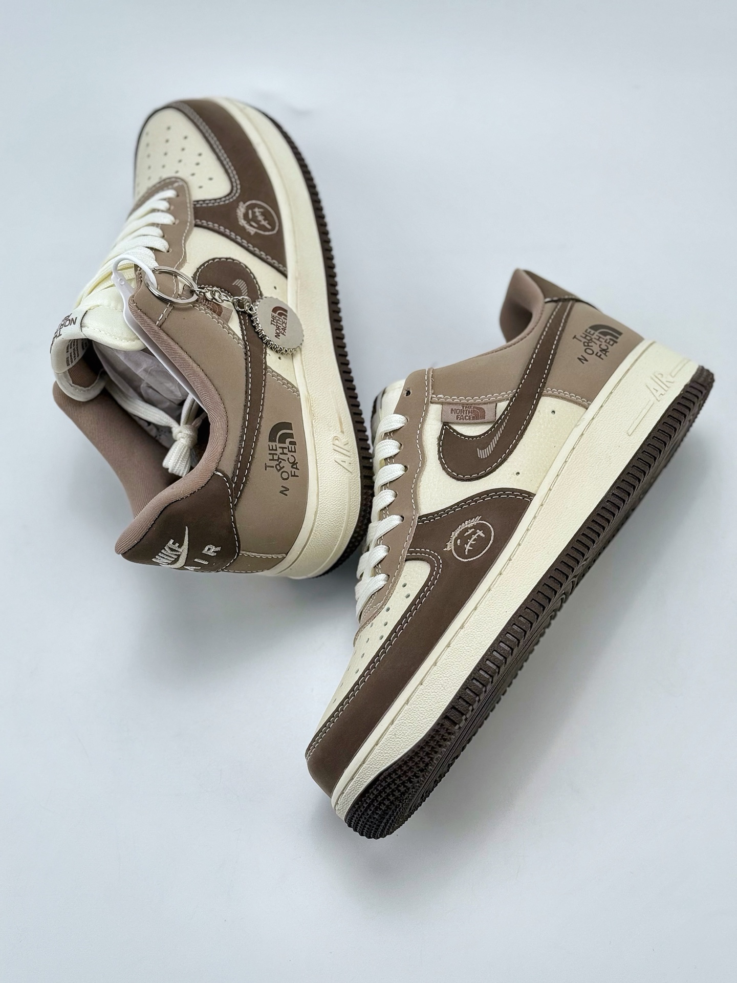 260 Nike Air Force 1 Low 07 x Travis Scott 白棕 KK1988-065