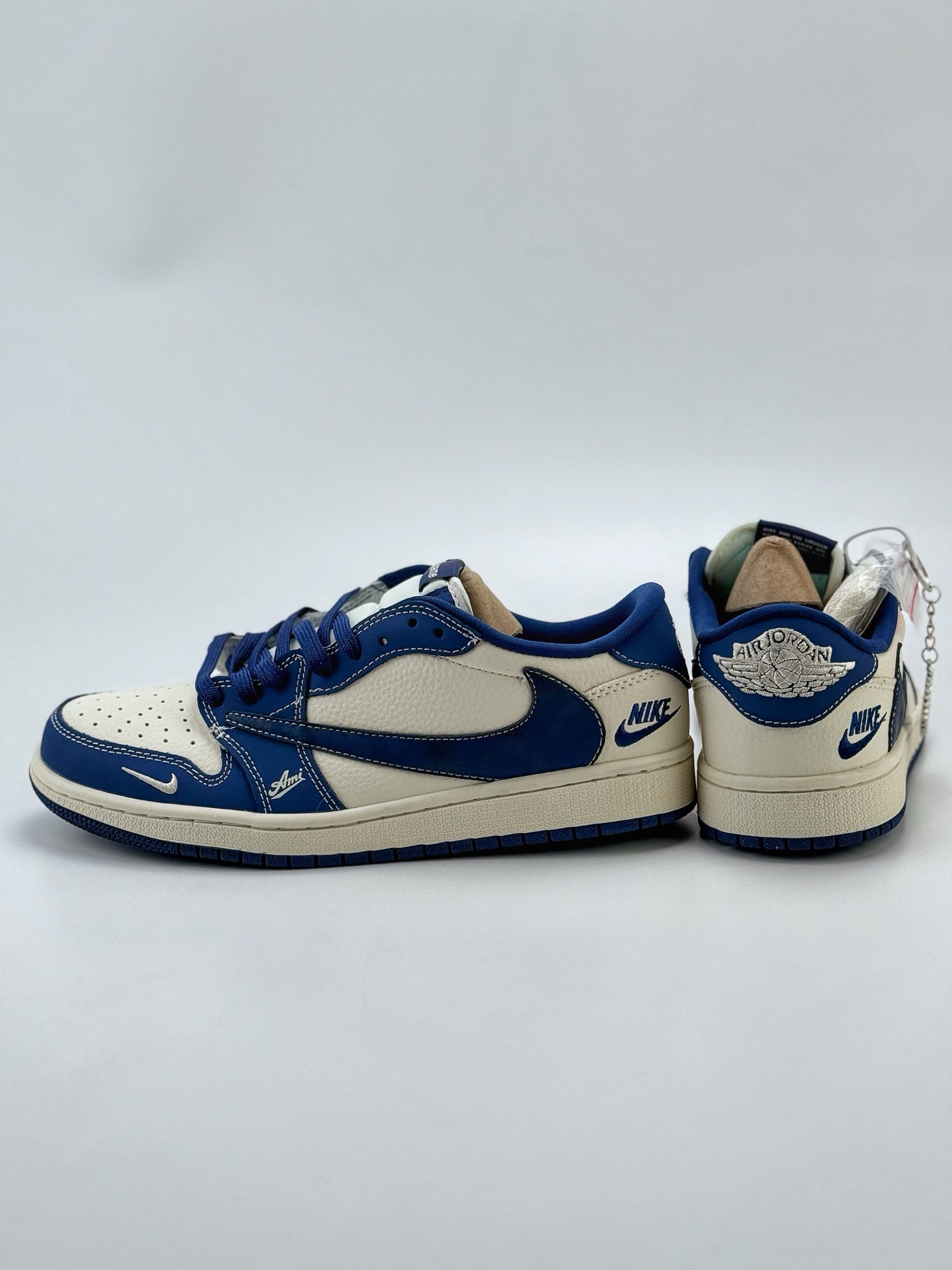 Travis Scott x Nike Air Jordan 1 Low x Supreme Air Jordan 1 Low 反转蓝白小钩倒钩  XS2024-022