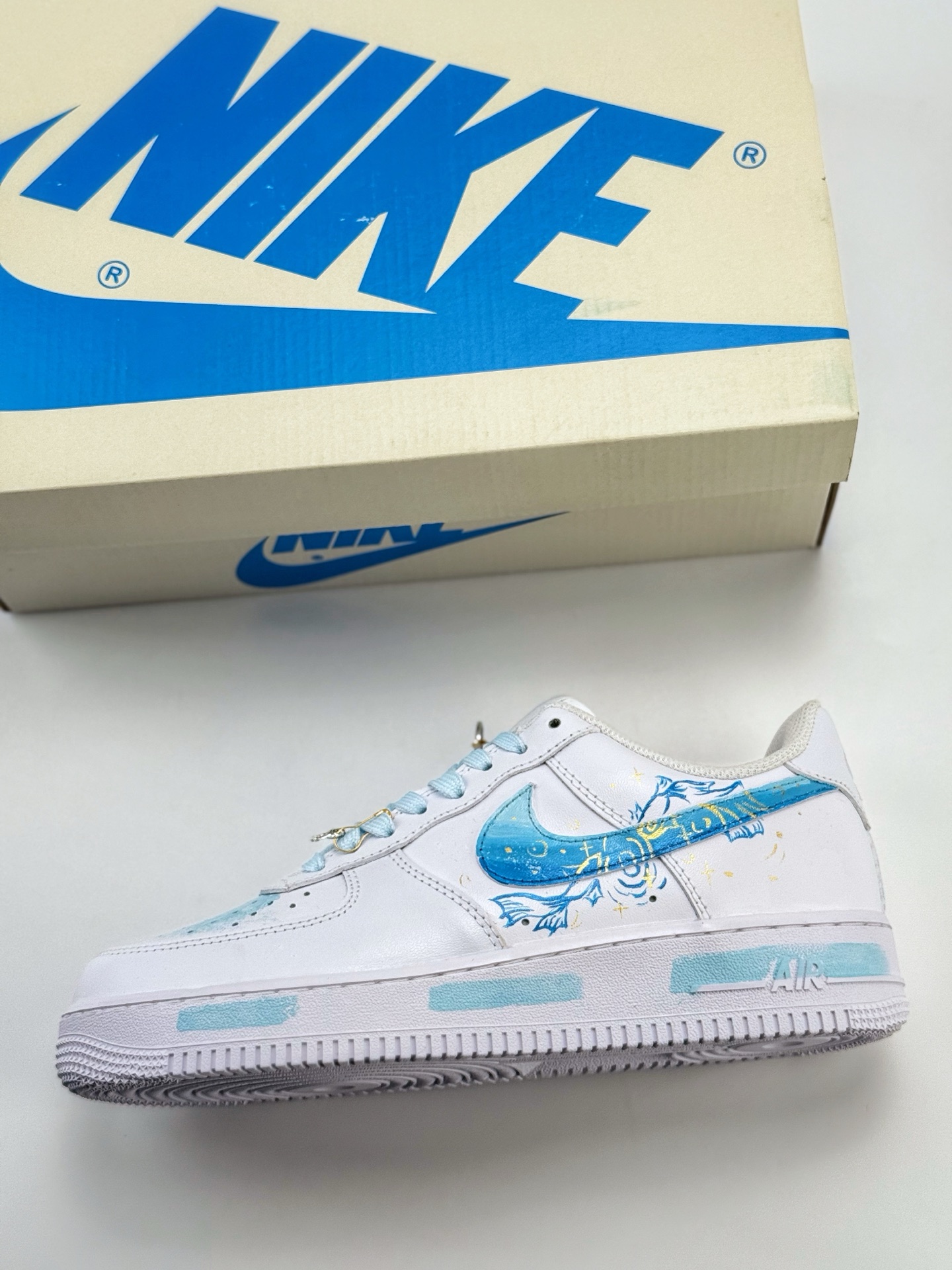 260 Nike Air Force 1 Low 07 白蓝涂鸦  LT0602-002