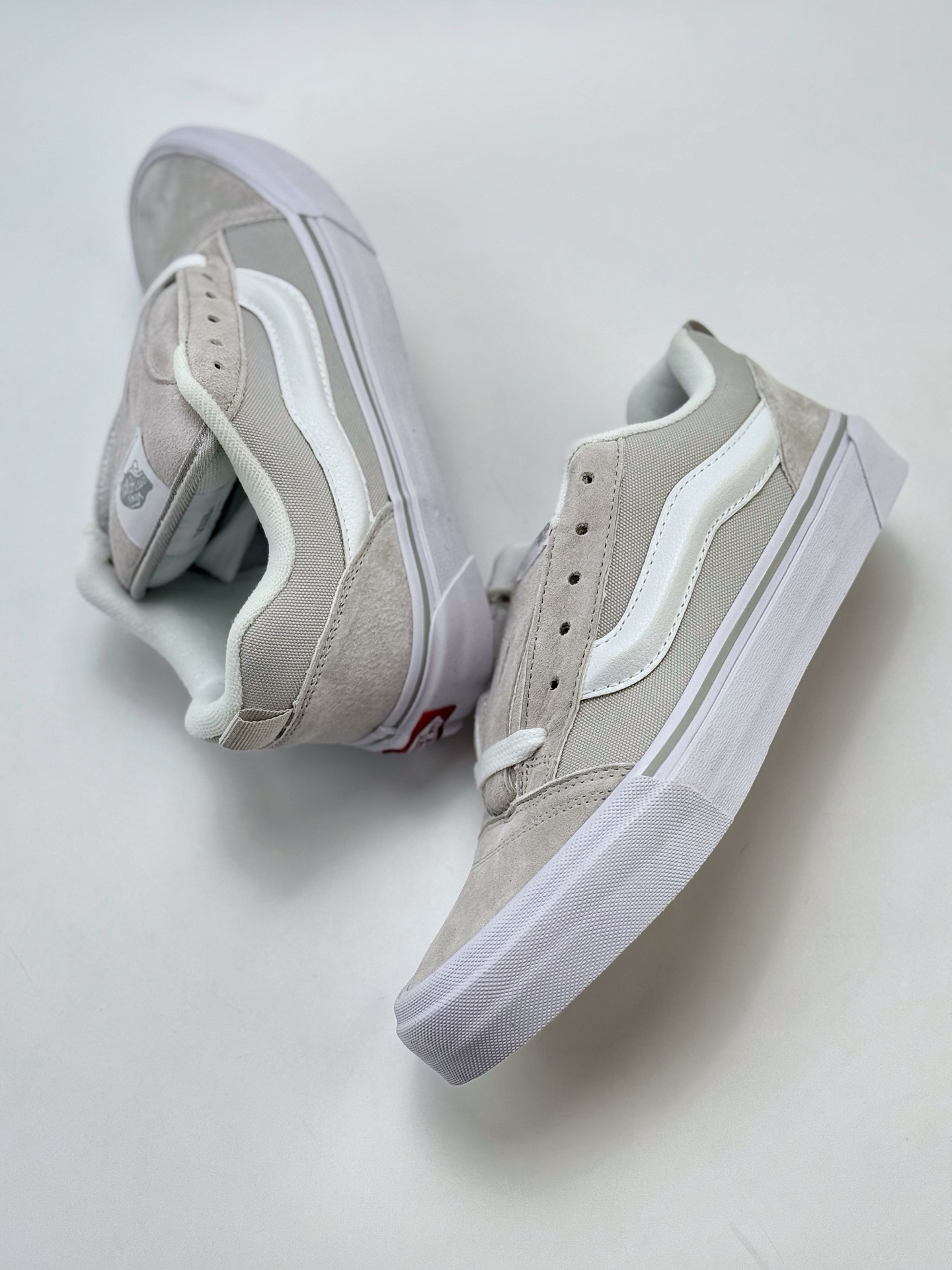Vans Knu Skool 布面银灰白面包鞋 百搭休闲防滑减震低帮