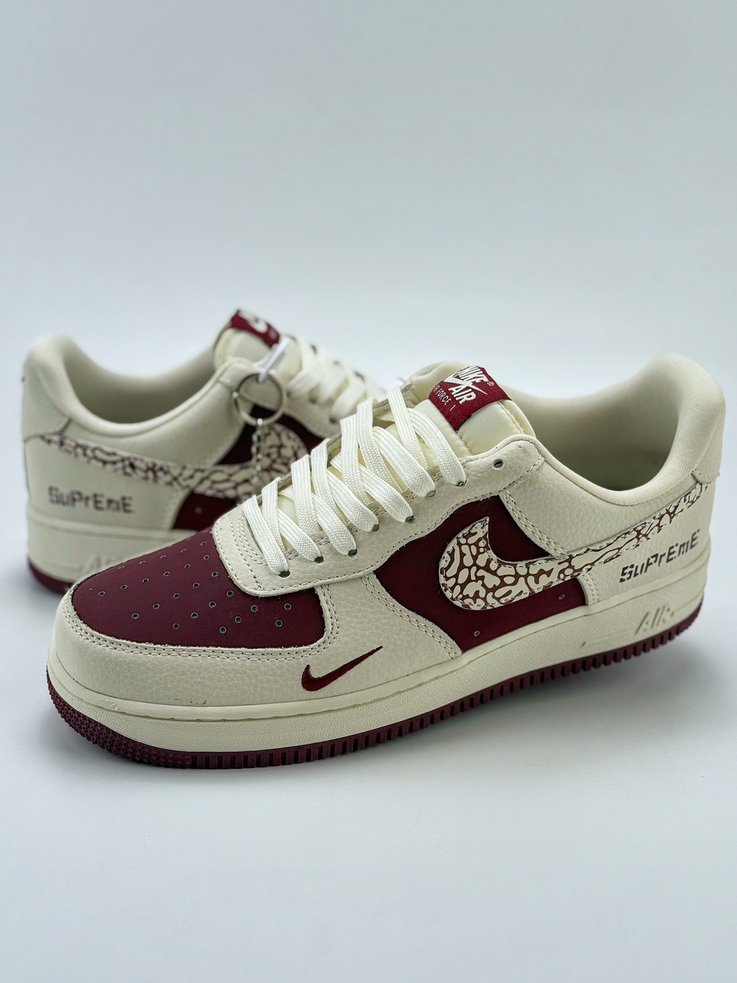 Nike Air Force 1 Low 07 x Supreme 白酒红小钩 KK1988-070