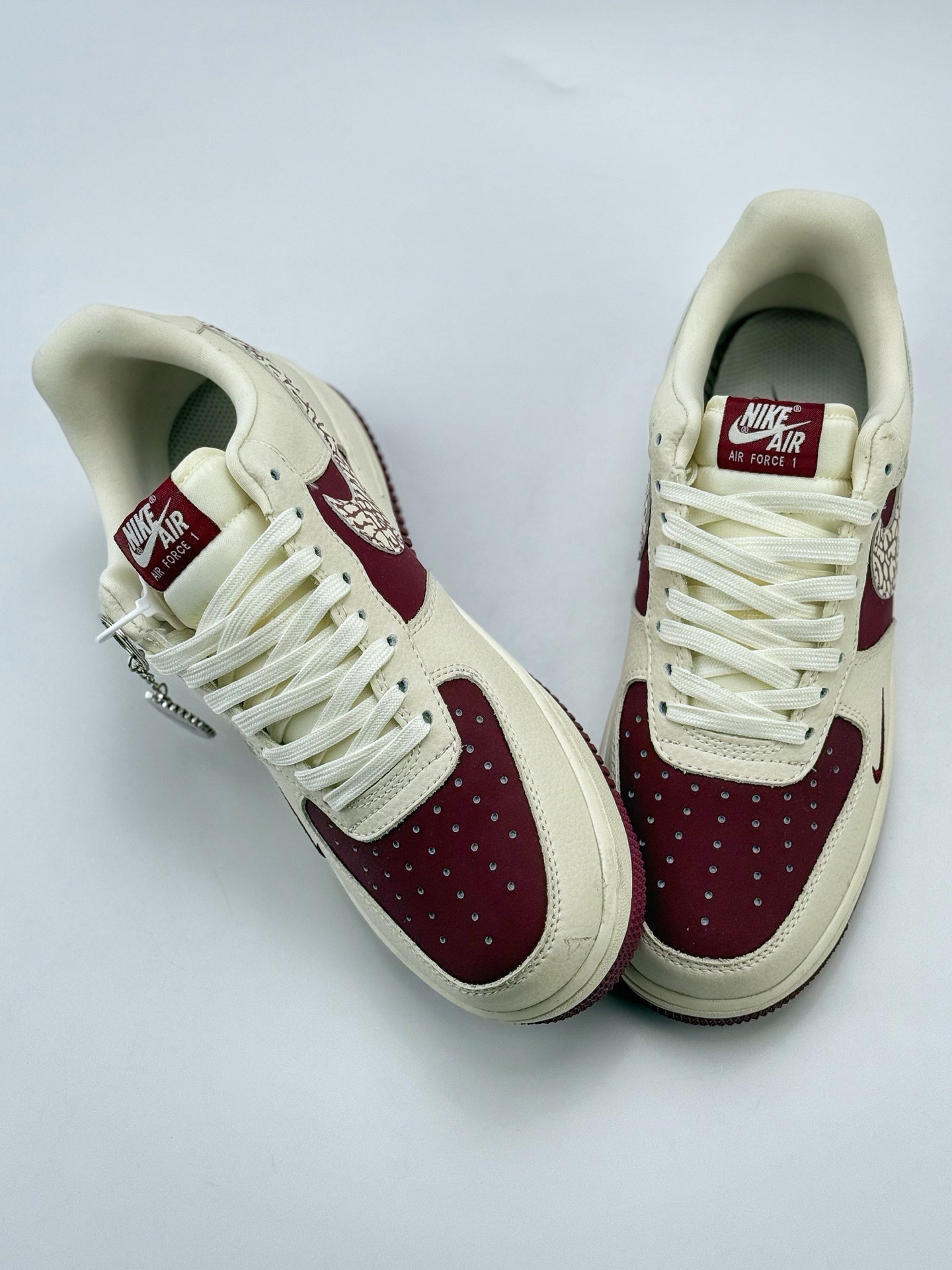 Nike Air Force 1 Low 07 x Supreme 白酒红小钩 KK1988-070