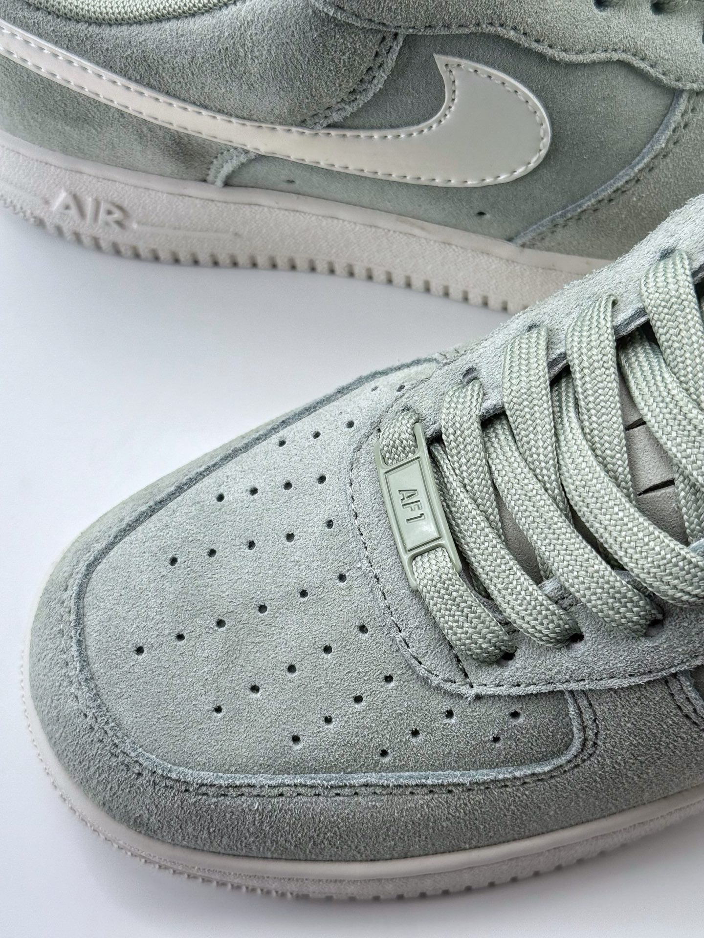 Nike Air Force 1 Low 07 灰绿翻毛 HJ4401-300