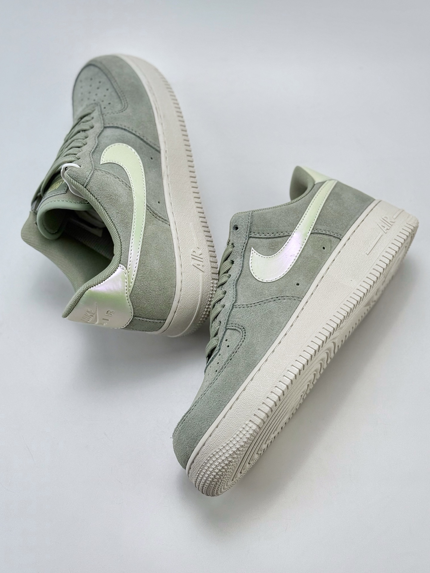 Nike Air Force 1 Low 07 灰绿翻毛 HJ4401-300