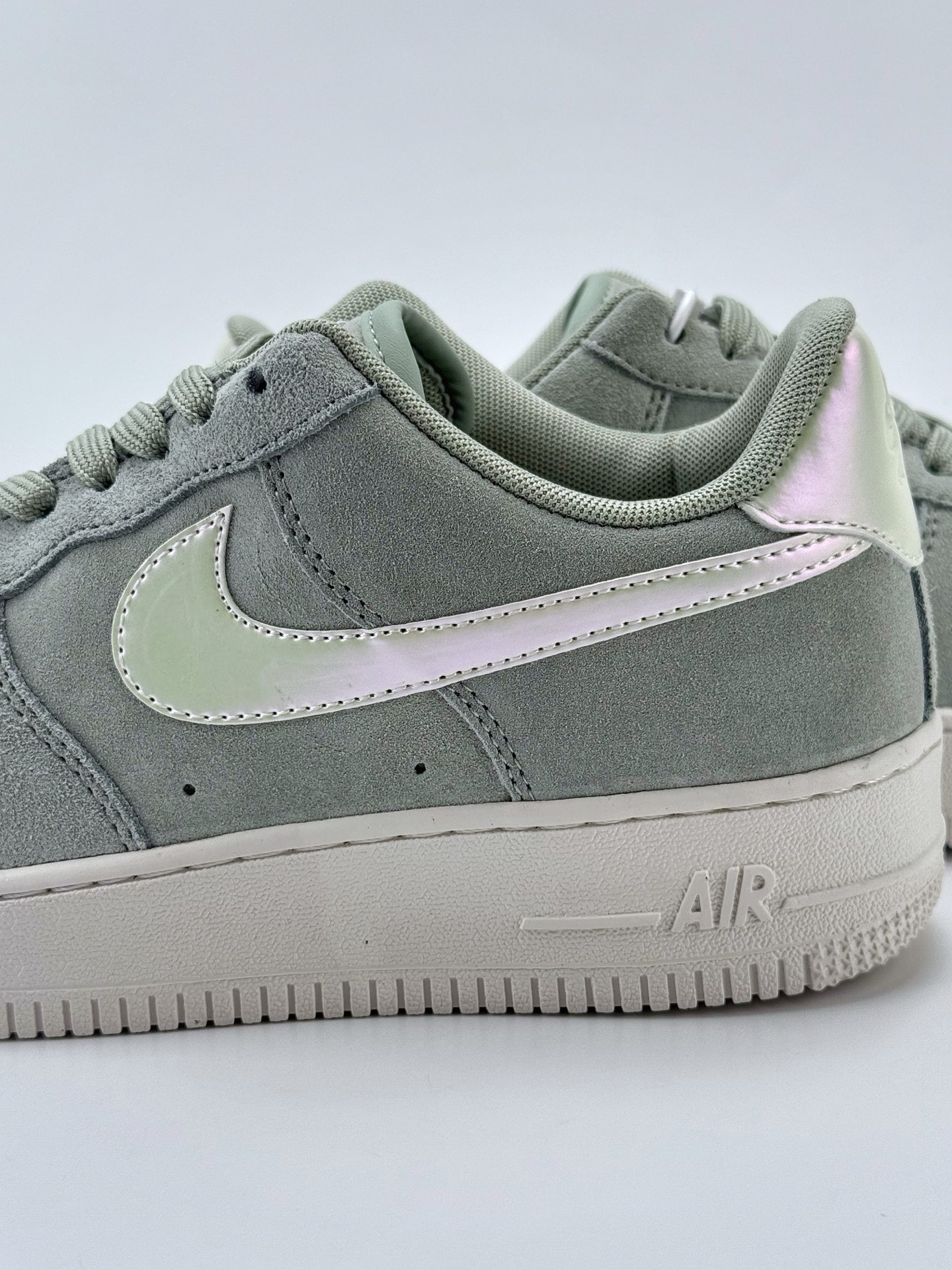 Nike Air Force 1 Low 07 灰绿翻毛 HJ4401-300
