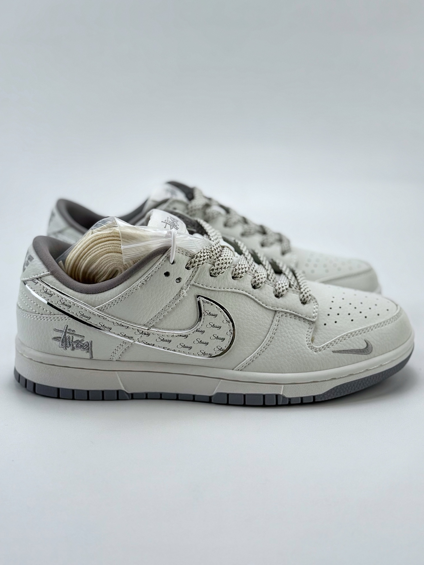 Nike SB Dunk Low x Stussy 白灰小钩满天星 CS1688-103
