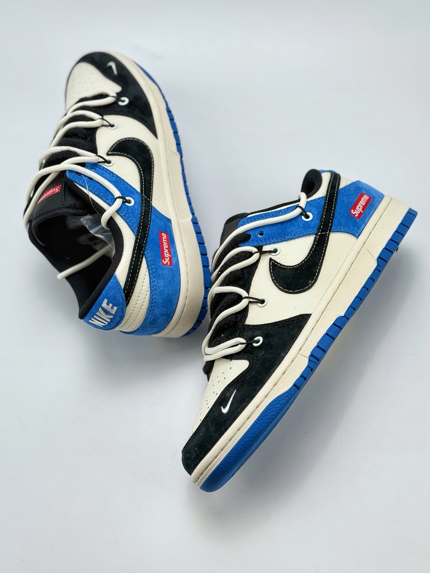 Nike SB Dunk Low x Supreme 白灰蓝小钩绑带 YX5066-271