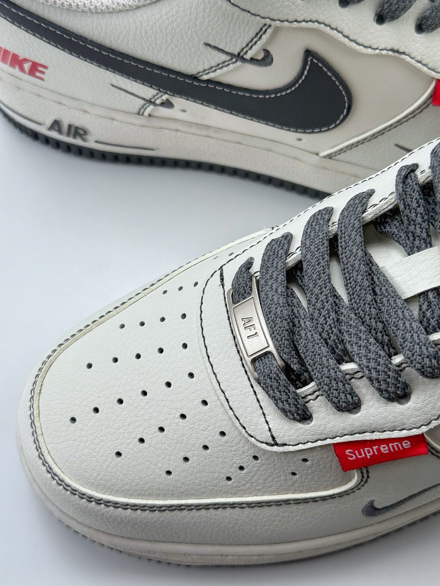 Nike Air Force 1 Low 07 x Supreme 白灰红三小钩满天星 KY8899-101