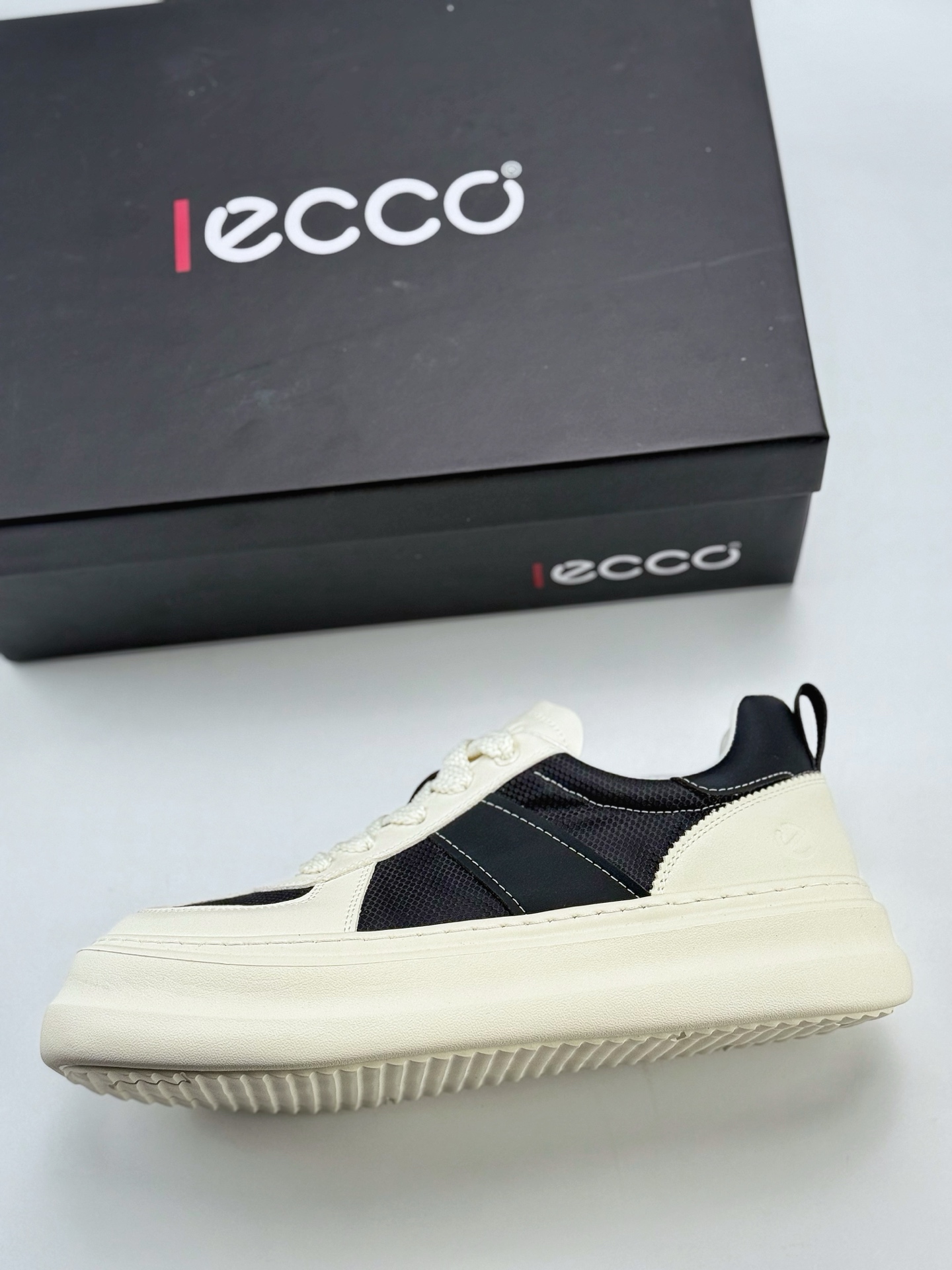 ECCO/爱步 运动跑鞋/休闲鞋 品质 钢印Logo 独家官网订制 精选进口材质