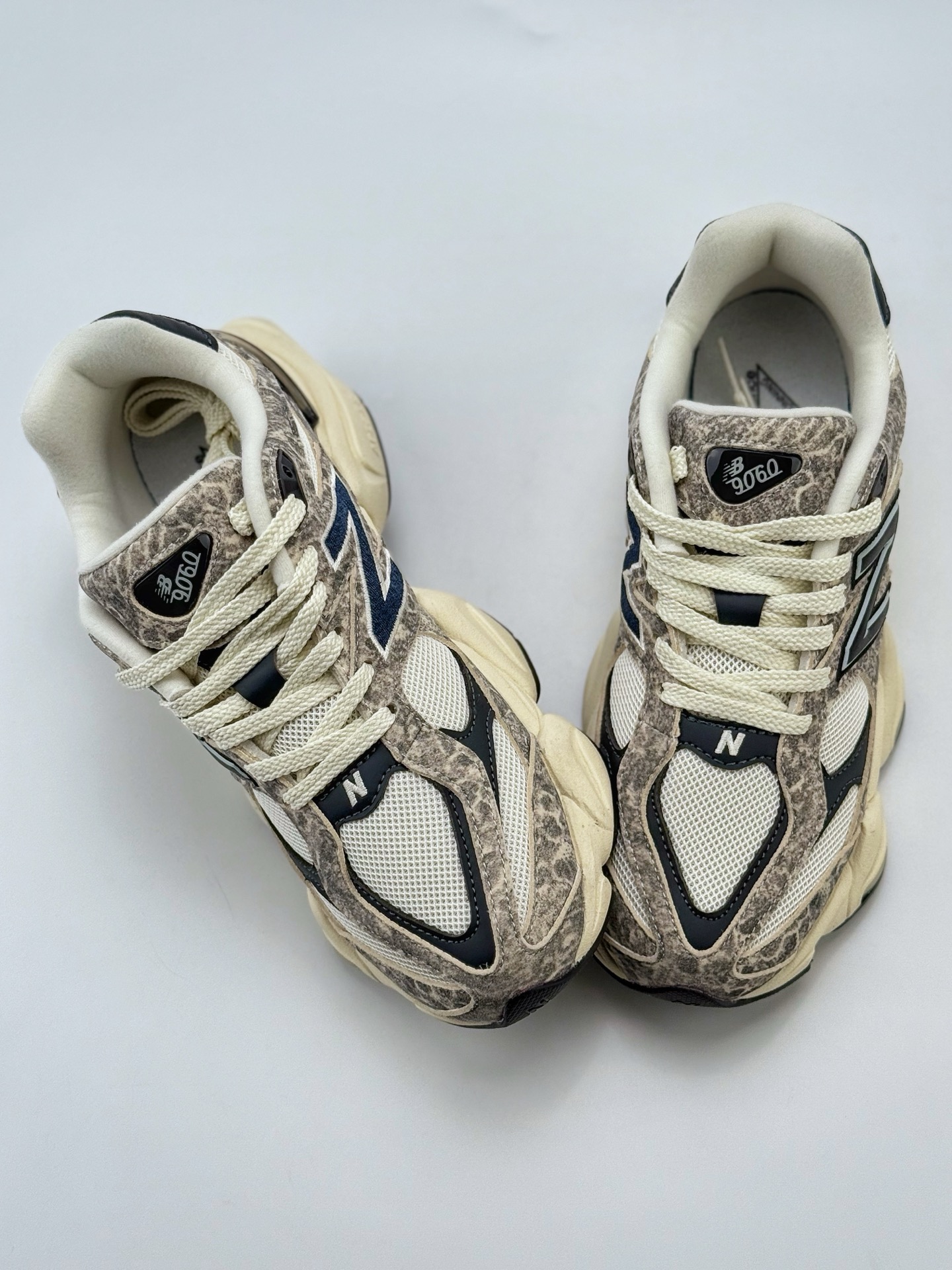 Joe Freshgoods x New Balance 版本 NB9060 联名款 复古休闲运动慢跑鞋 U9060SNA