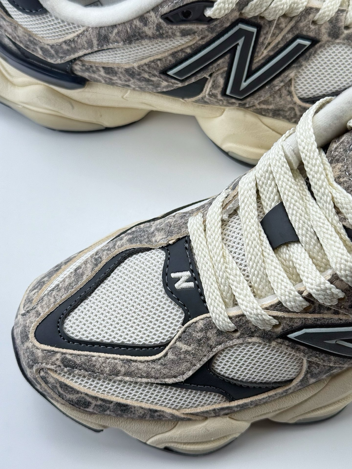 Joe Freshgoods x New Balance 版本 NB9060 联名款 复古休闲运动慢跑鞋 U9060SNA