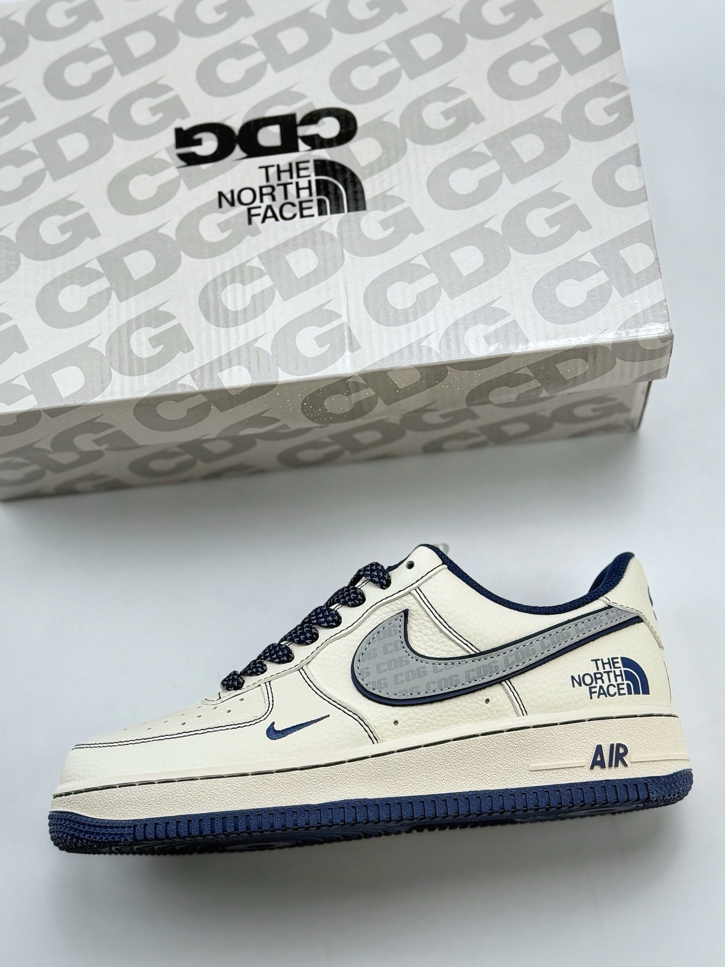 Nike Air Force 1 Low 07 x The North Face x CDG 白蓝小钩满天星 HH7518-051