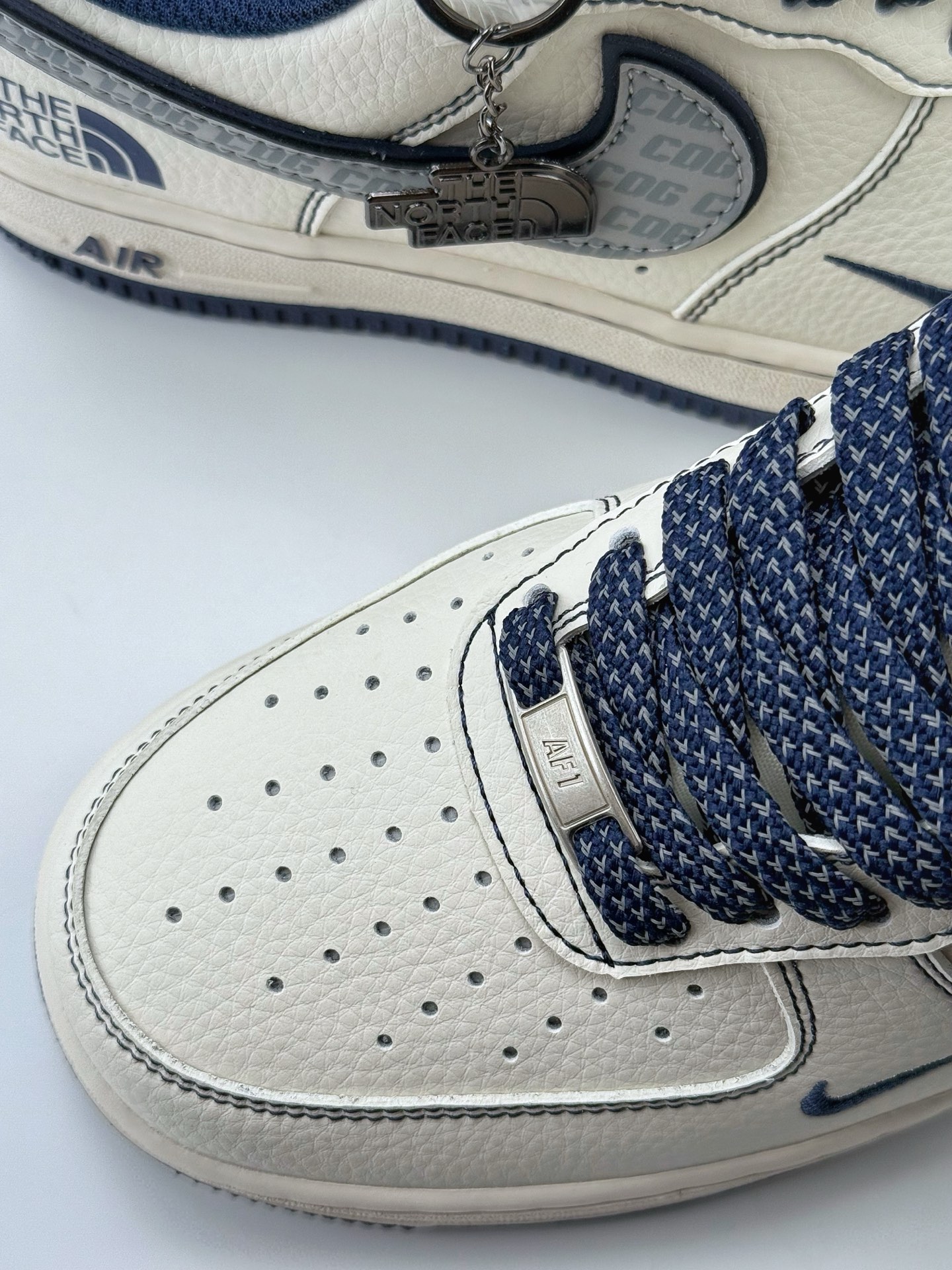 Nike Air Force 1 Low 07 x The North Face x CDG 白蓝小钩满天星 HH7518-051