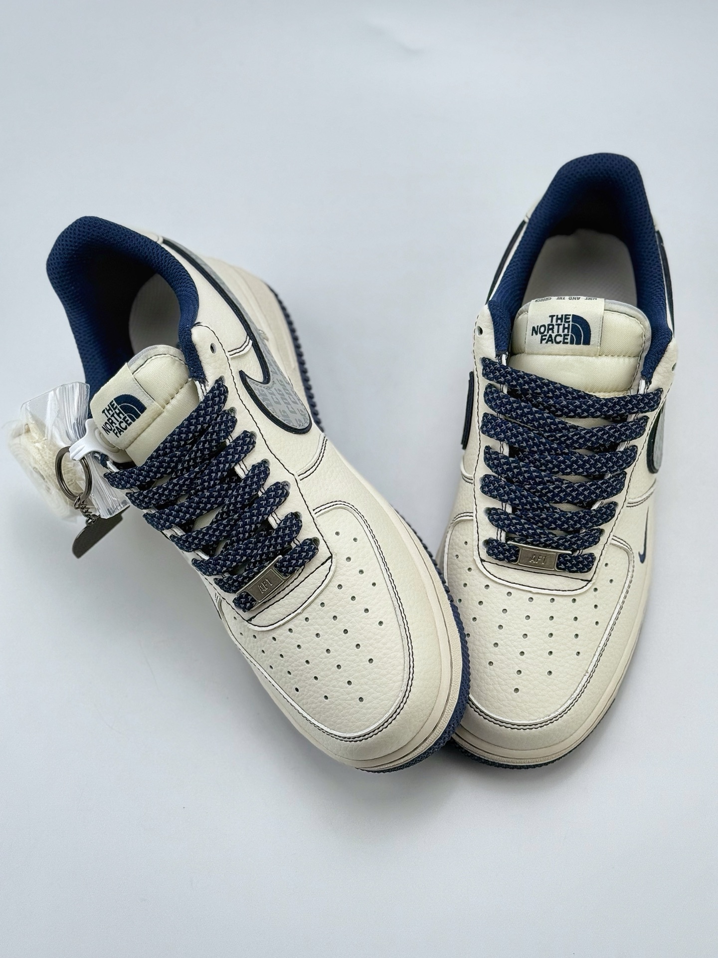 Nike Air Force 1 Low 07 x The North Face x CDG 白蓝小钩满天星 HH7518-051