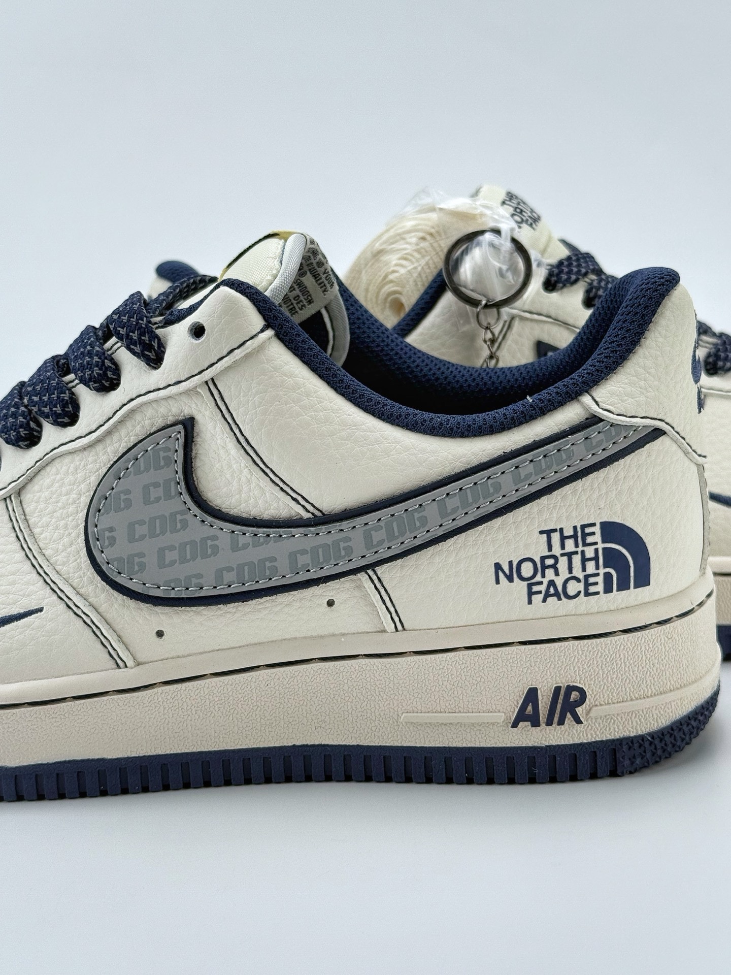 Nike Air Force 1 Low 07 x The North Face x CDG 白蓝小钩满天星 HH7518-051