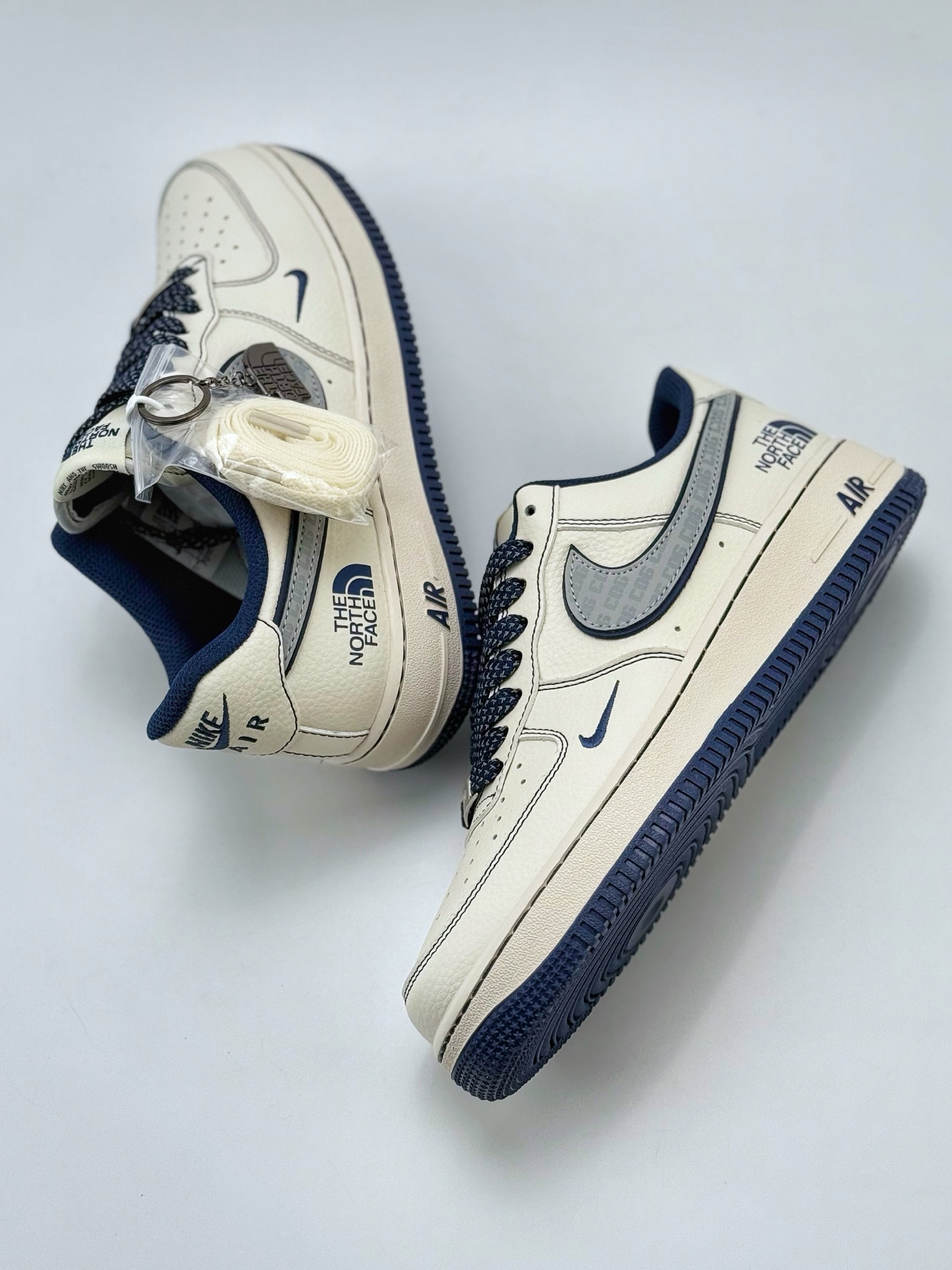 Nike Air Force 1 Low 07 x The North Face x CDG 白蓝小钩满天星 HH7518-051