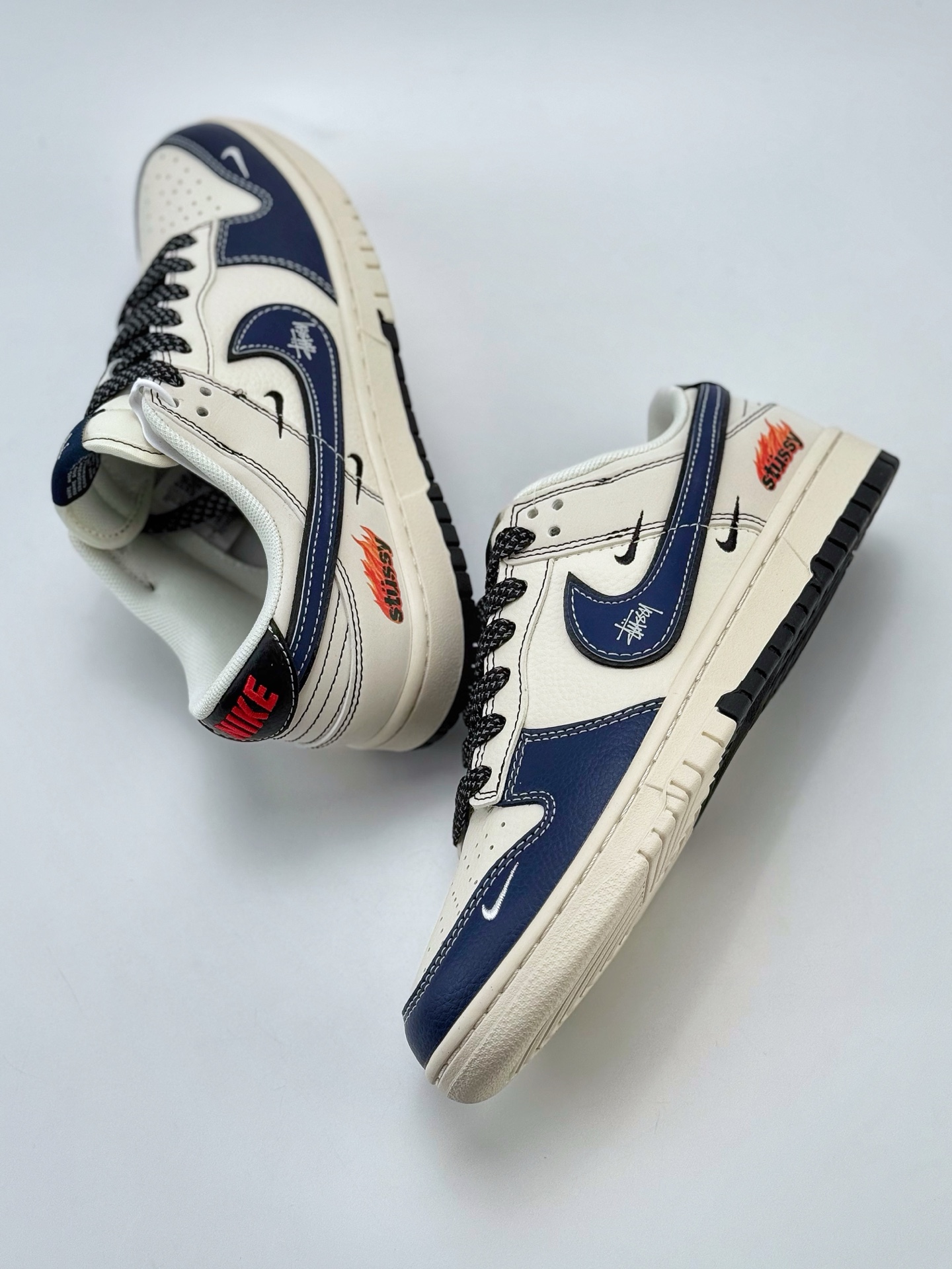 Nike SB Dunk Low x Stussy 白蓝黑三小钩满天星 ZH2598-226