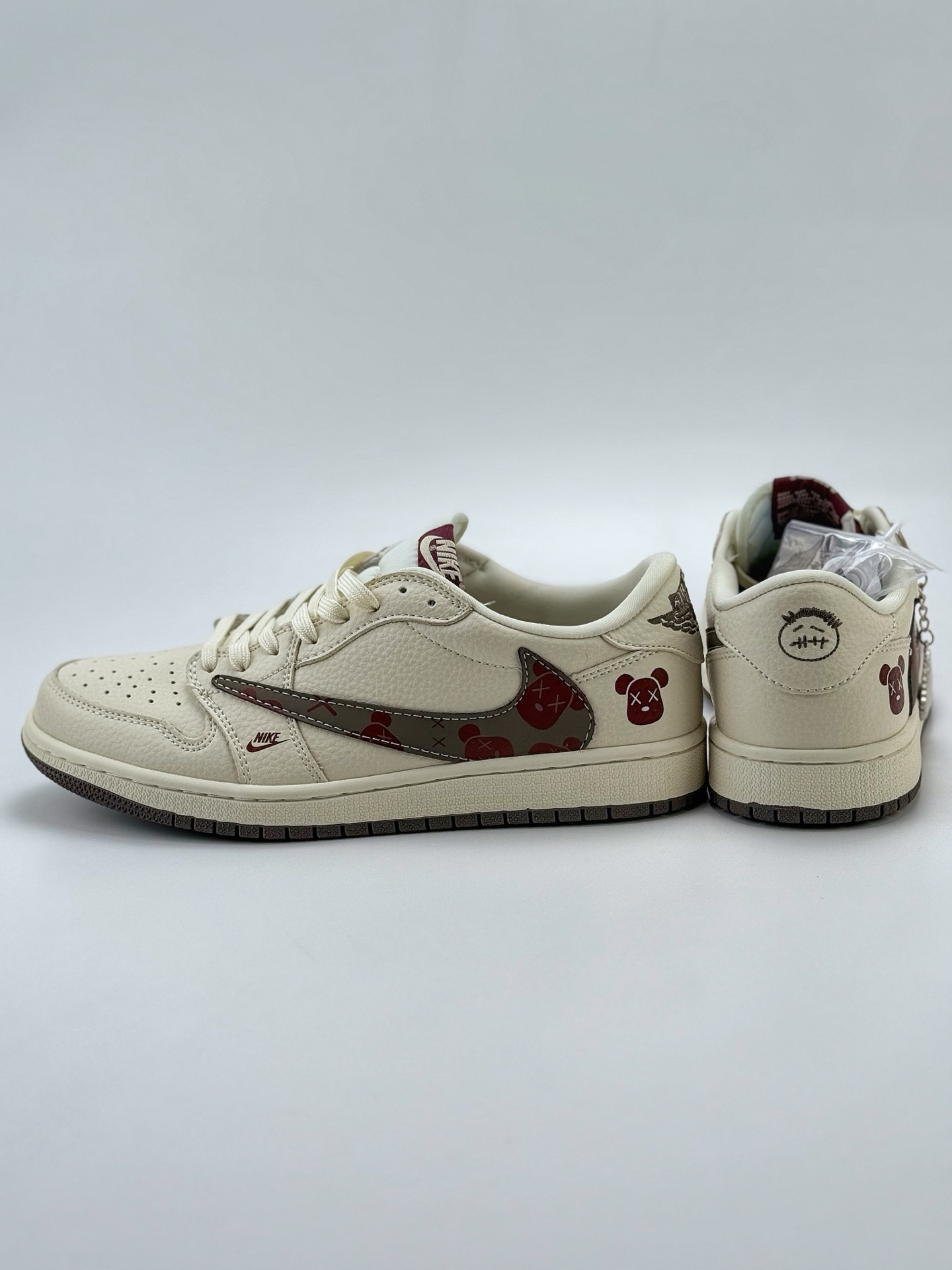 Travis Scott x Nike Air Jordan 1 Low Air Jordan 1 Low 反转白棕倒钩 LD2025-004