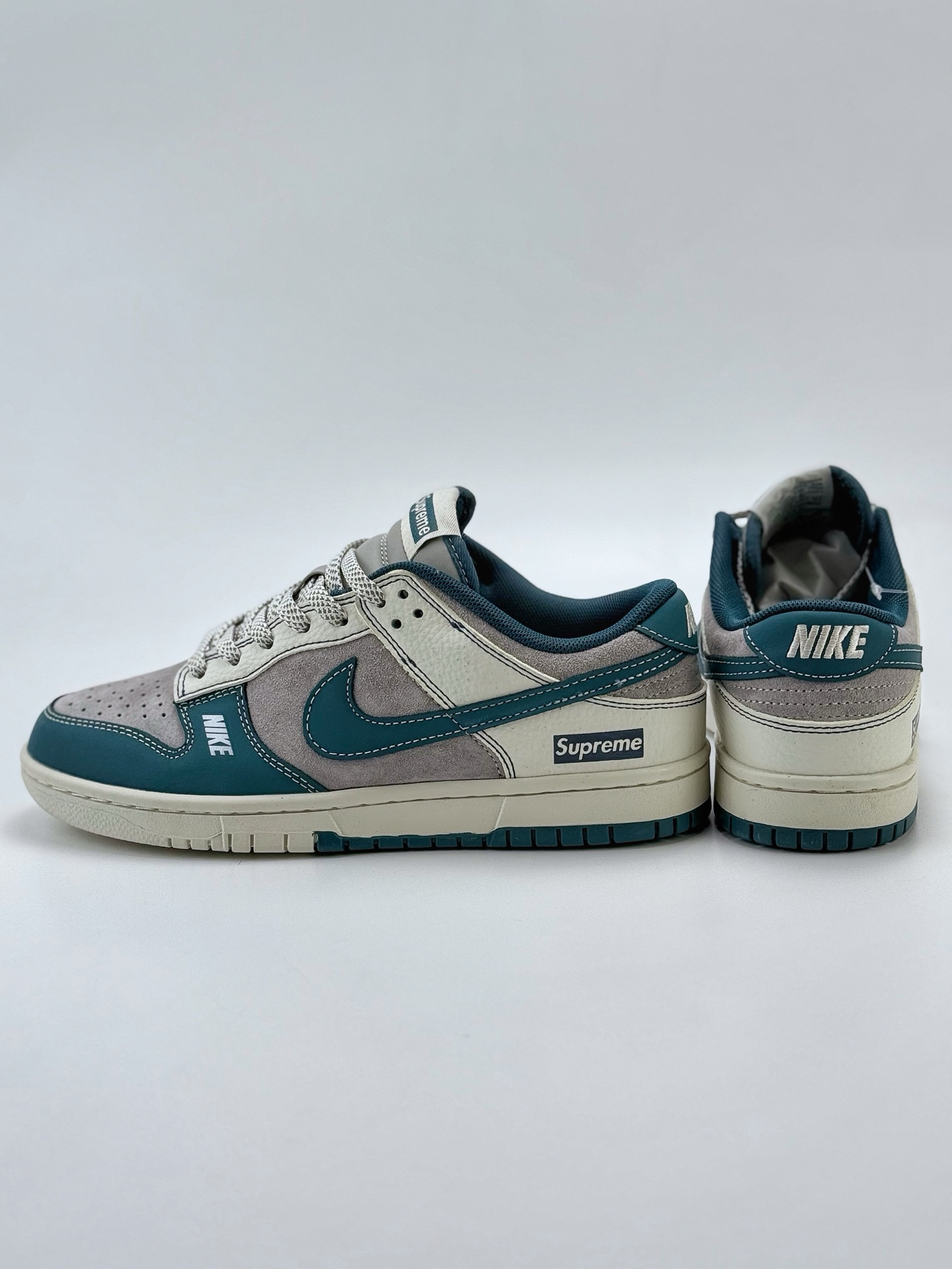 Nike SB Dunk Low x Supreme 白青灰满天星 CY5979-113