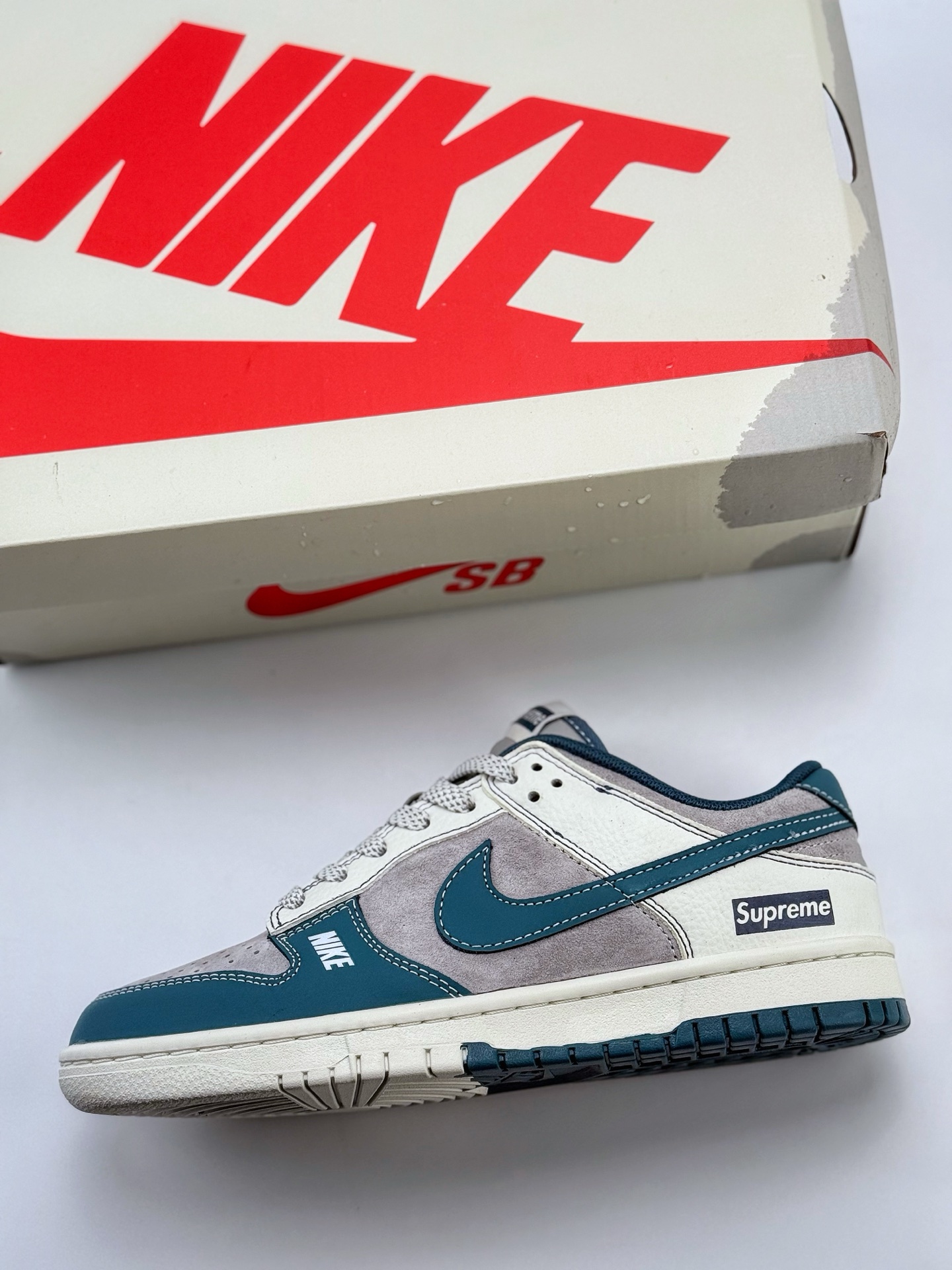 Nike SB Dunk Low x Supreme 白青灰满天星 CY5979-113