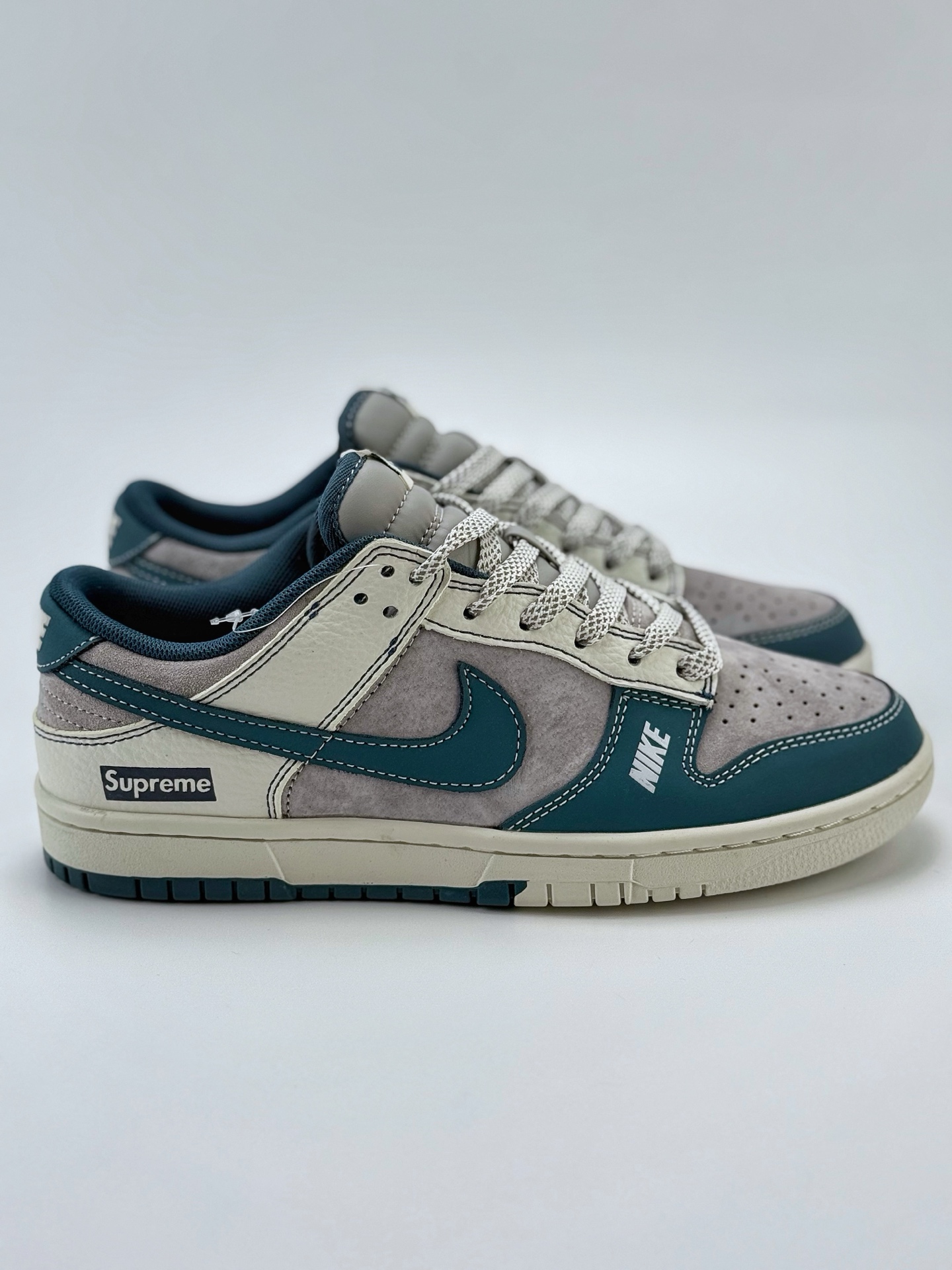 Nike SB Dunk Low x Supreme 白青灰满天星 CY5979-113