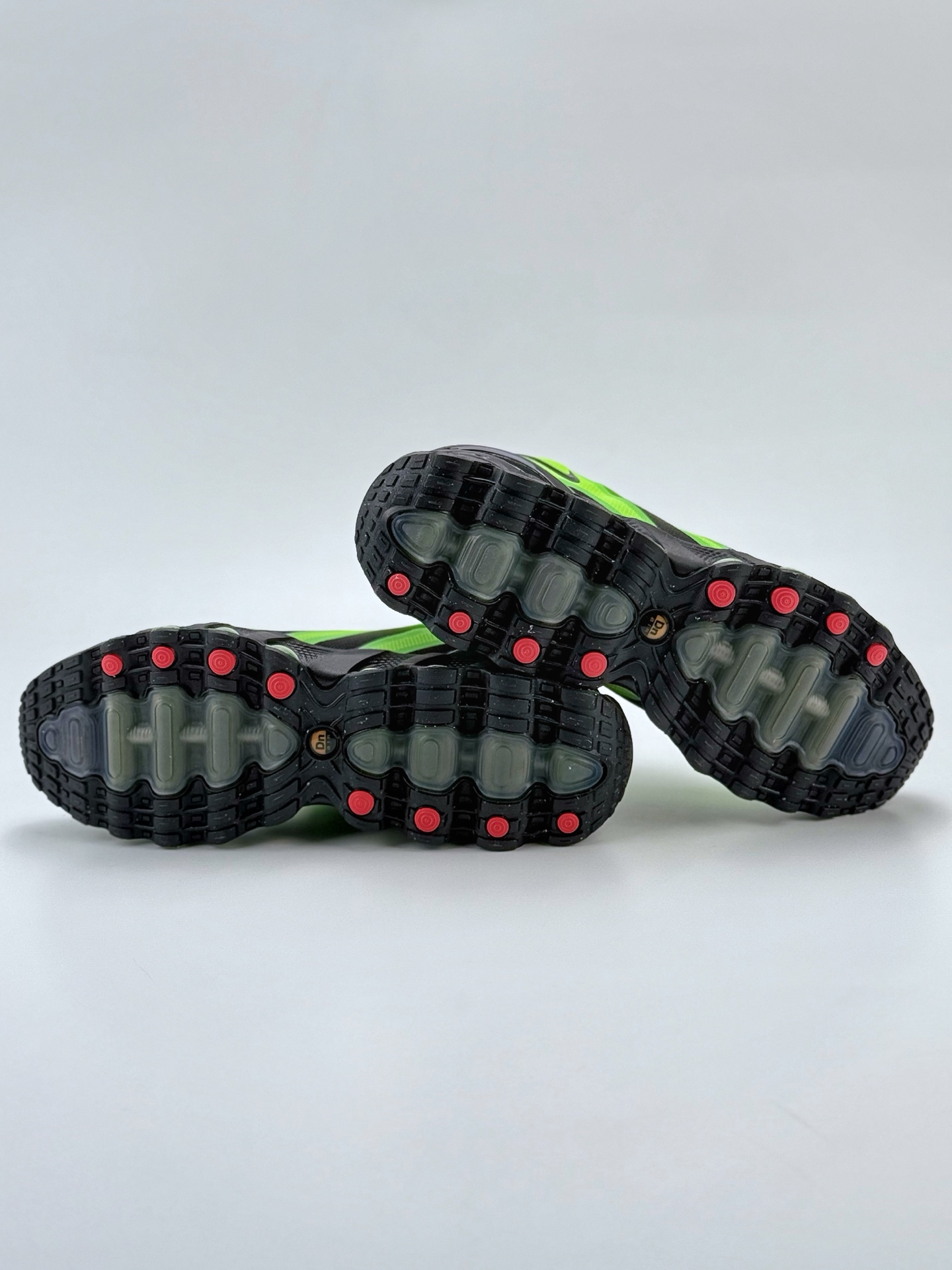 Nike Air Max DN8 复古减震气垫跑鞋 HQ4681-010