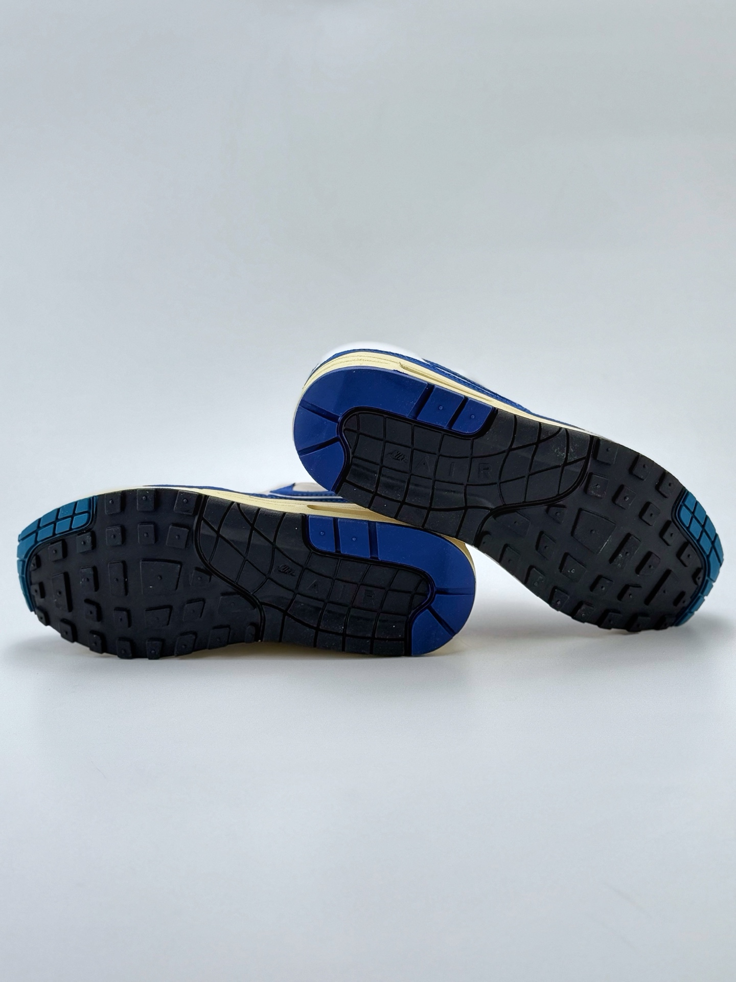 Nike Air Max 1 白宝蓝 复古休闲跑步鞋 FQ8048-133