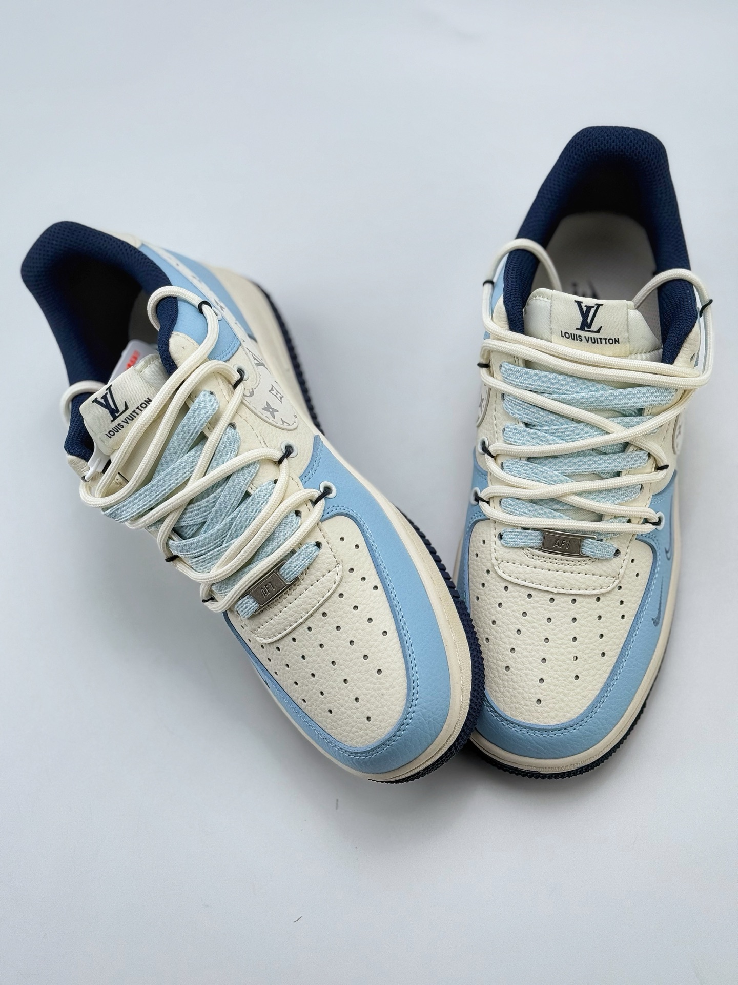 Nike Air Force 1 Low 07 x Louis Vuitton 白蓝小钩绑带 DM6868-058