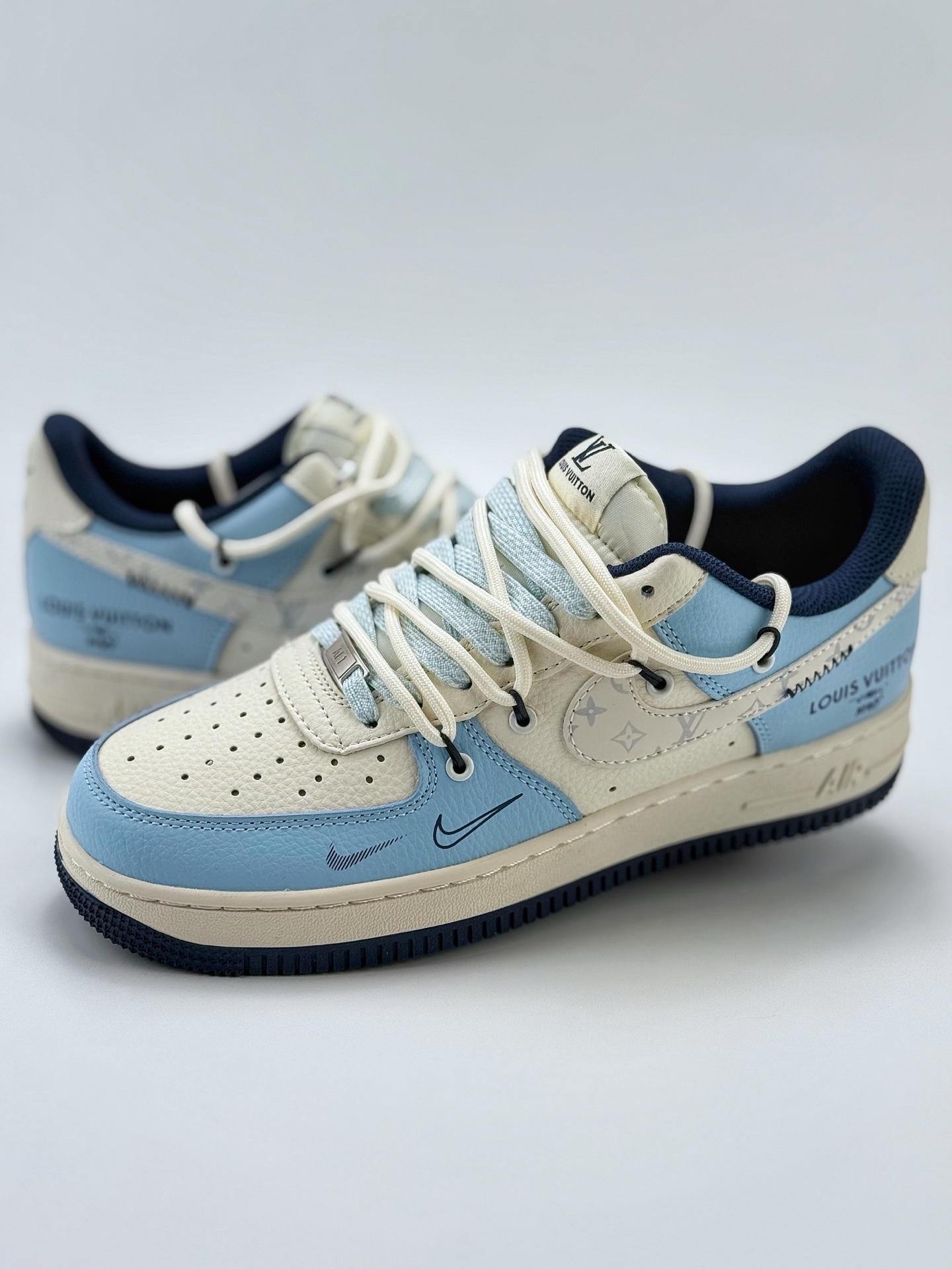 Nike Air Force 1 Low 07 x Louis Vuitton 白蓝小钩绑带 DM6868-058