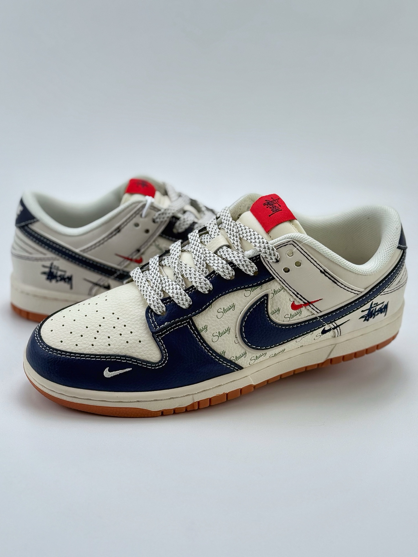 280 Nike SB Dunk Low x Stussy 白蓝三小钩满天星  XS6089-529