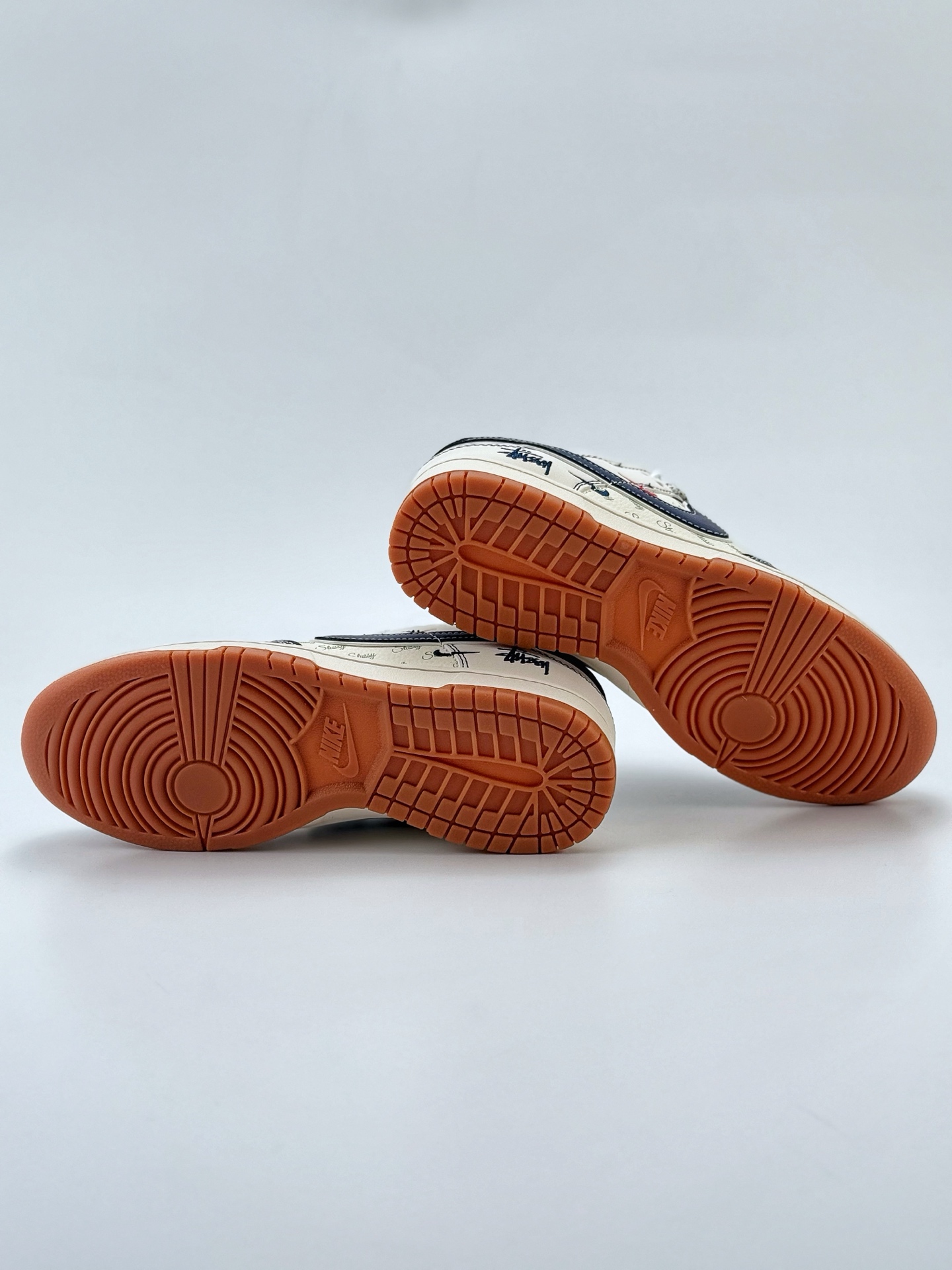 280 Nike SB Dunk Low x Stussy 白蓝三小钩满天星  XS6089-529