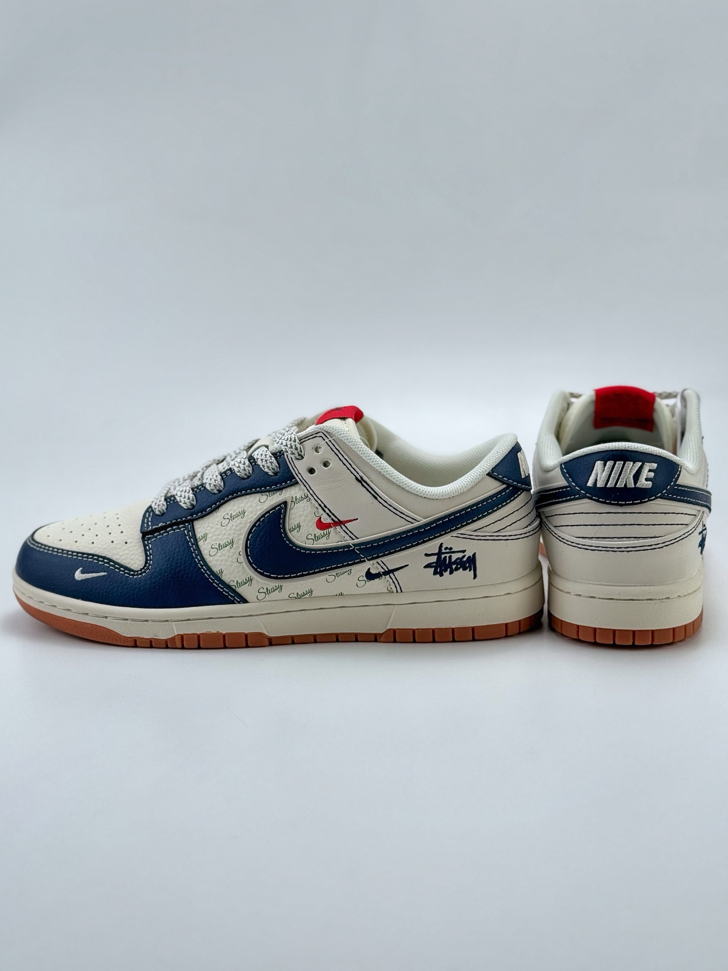 280 Nike SB Dunk Low x Stussy 白蓝三小钩满天星  XS6089-529