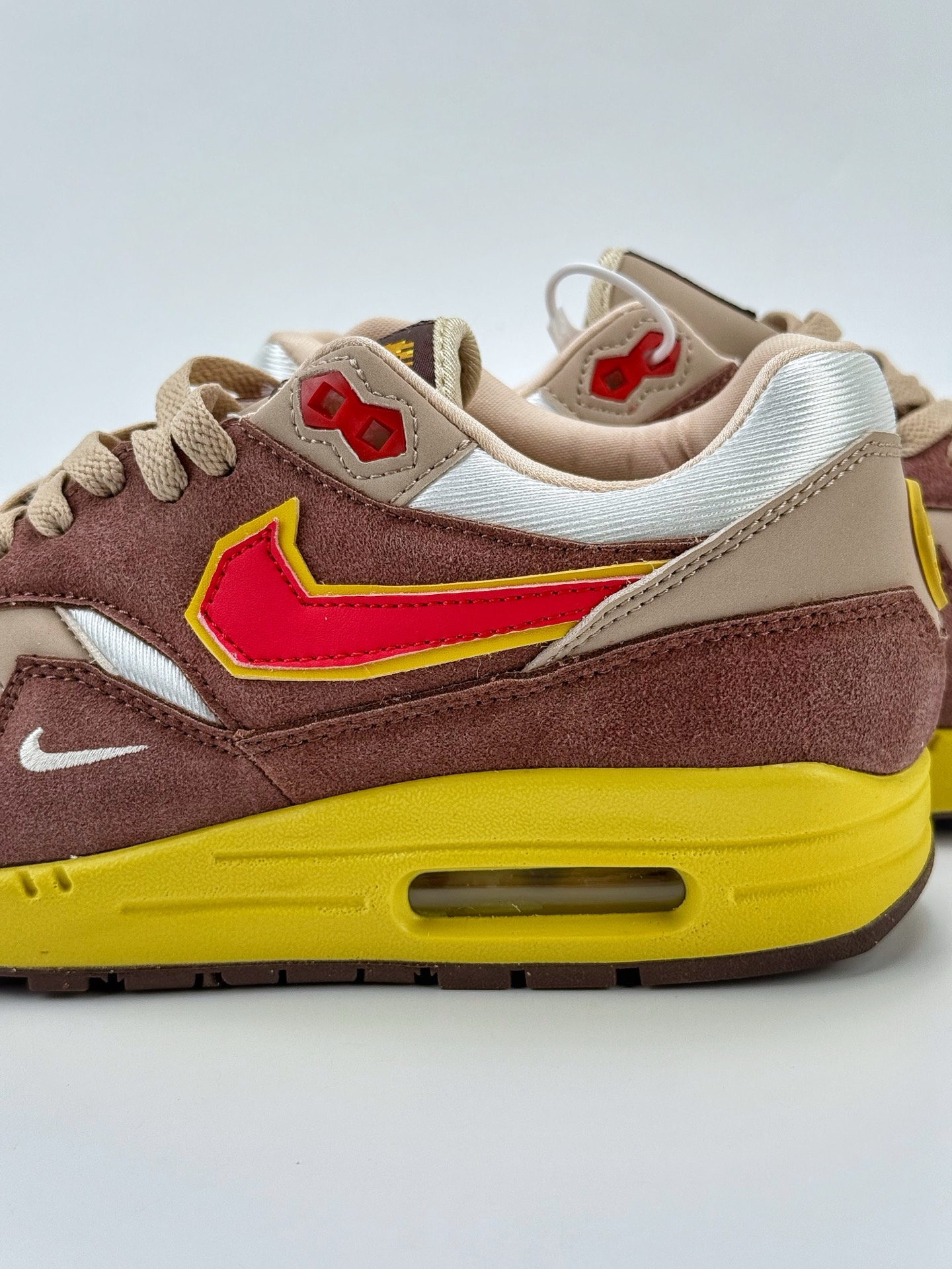 210 Nike Air Max 1 x SWOOSH ”Big Head Origins” 棕色 复古休闲跑步鞋  HV5776-200
