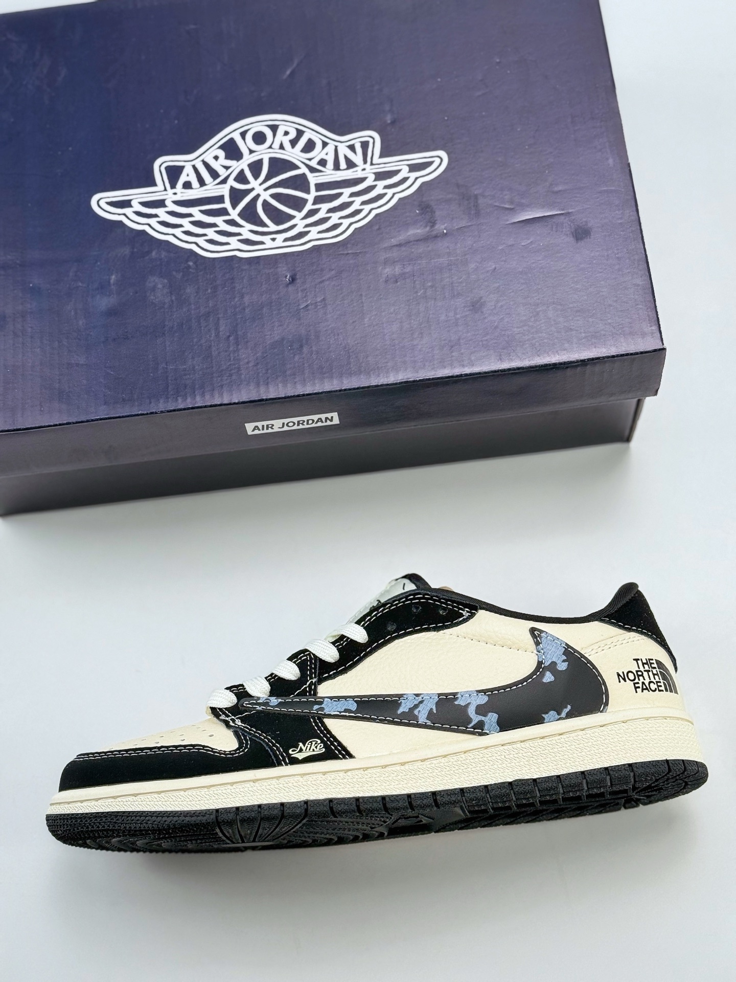 280 Travis Scott x Nike Air Jordan 1 Low x The North Face Air Jordan 1 Low 反转白黑倒钩  XS2024-021