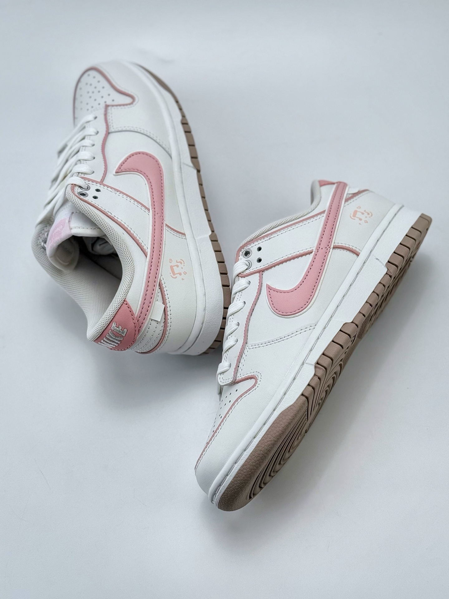 240 Nike SB Dunk Low 心动旋律 白粉  WP0212-013