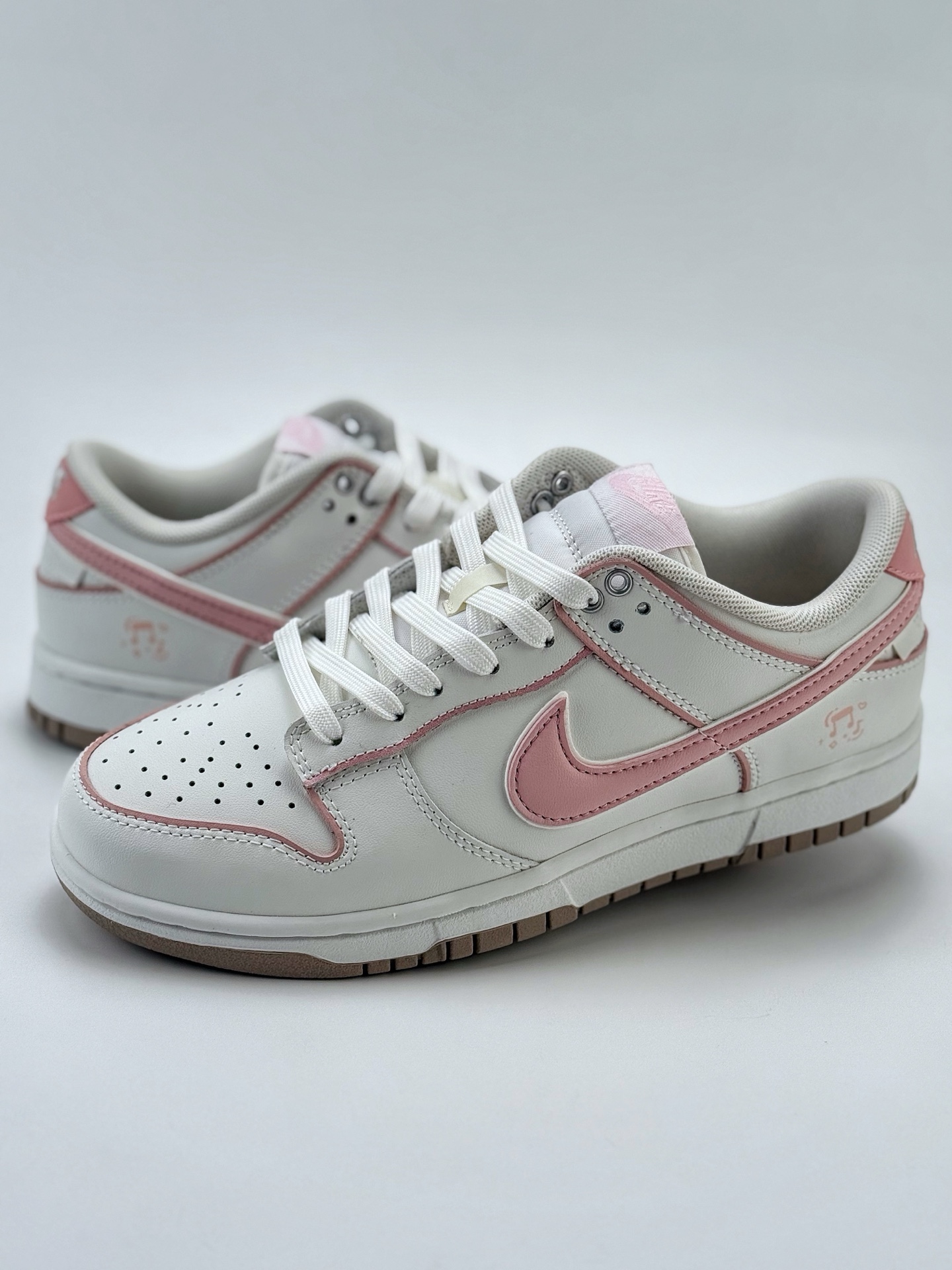 240 Nike SB Dunk Low 心动旋律 白粉  WP0212-013