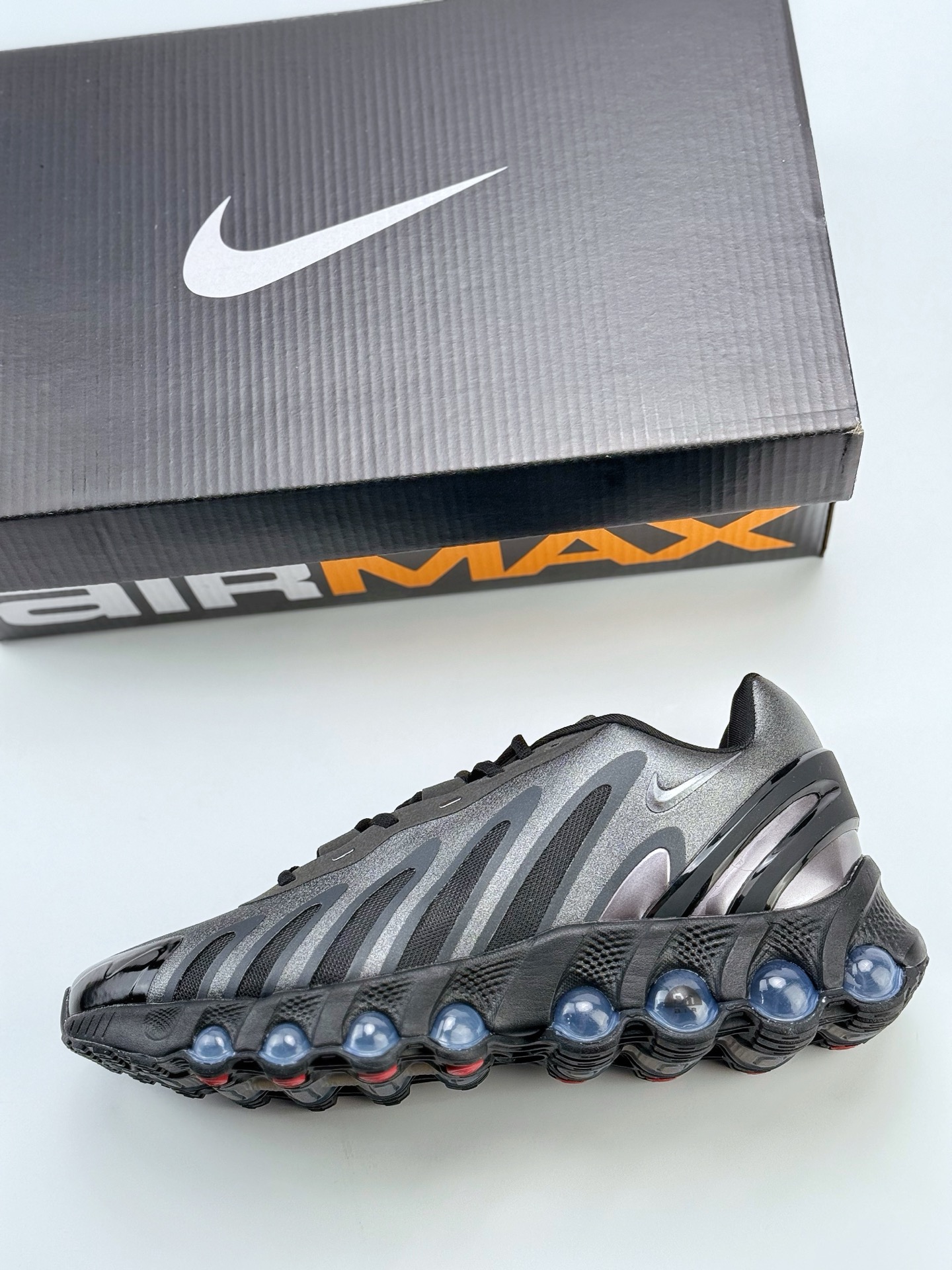 190 Nike Air Max DN8 复古减震气垫跑鞋  HF5509-002